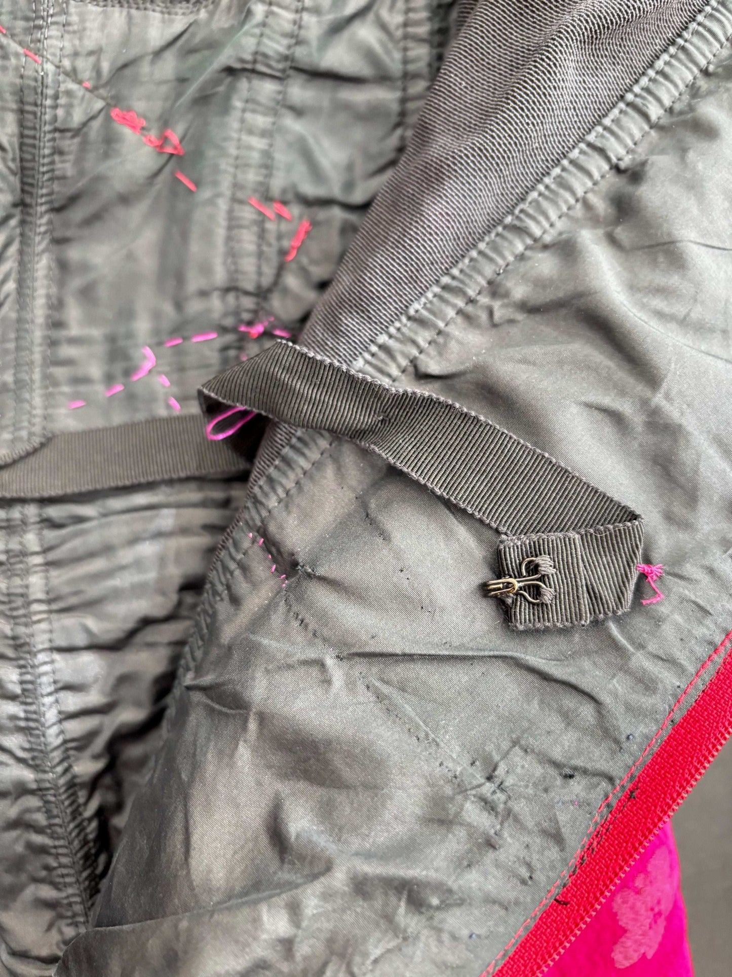 S | 1950s Fuchsia Brocade Evening Dress