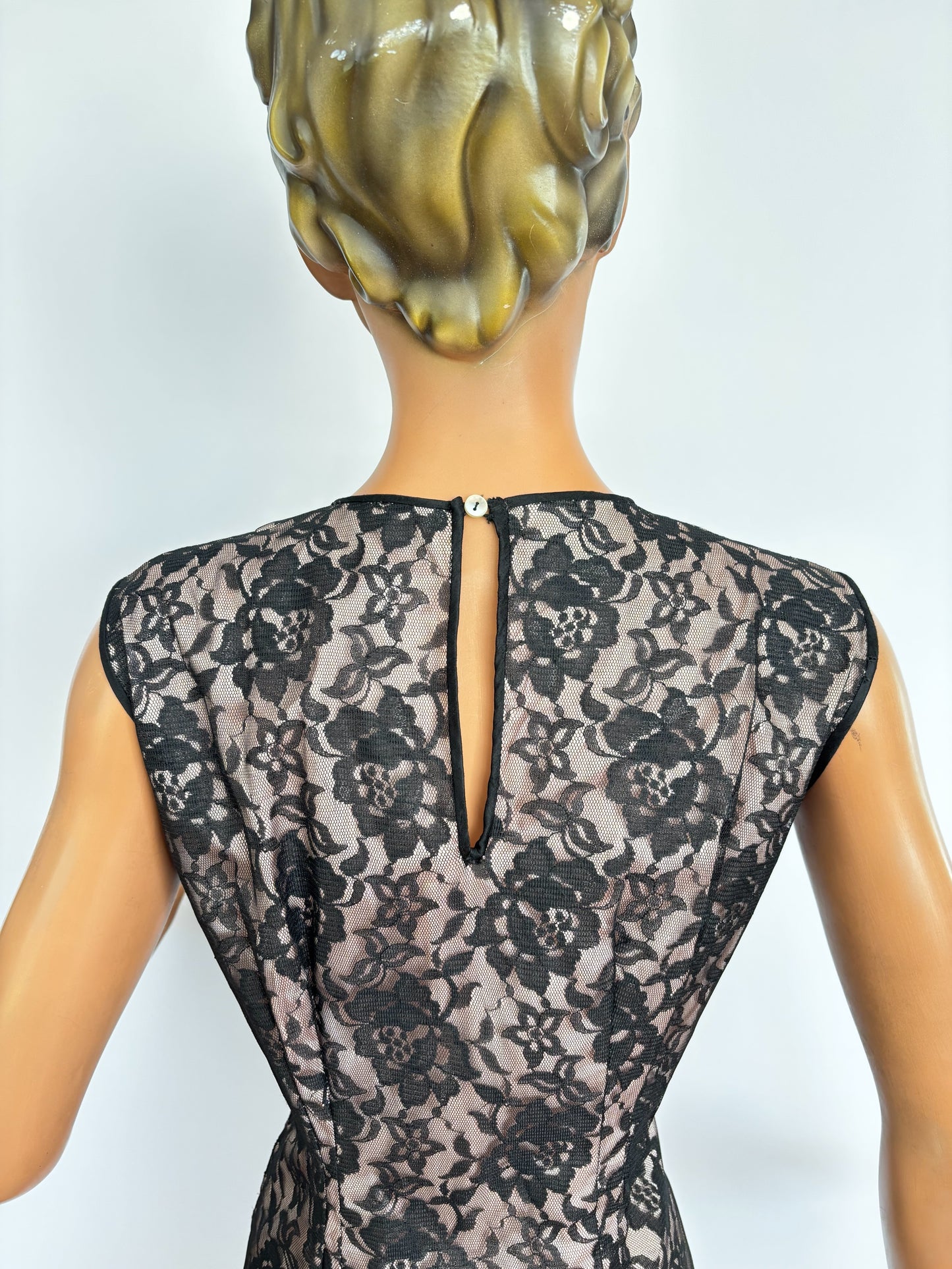 S | 1950s/60 Satin and Lace Sheath Dress