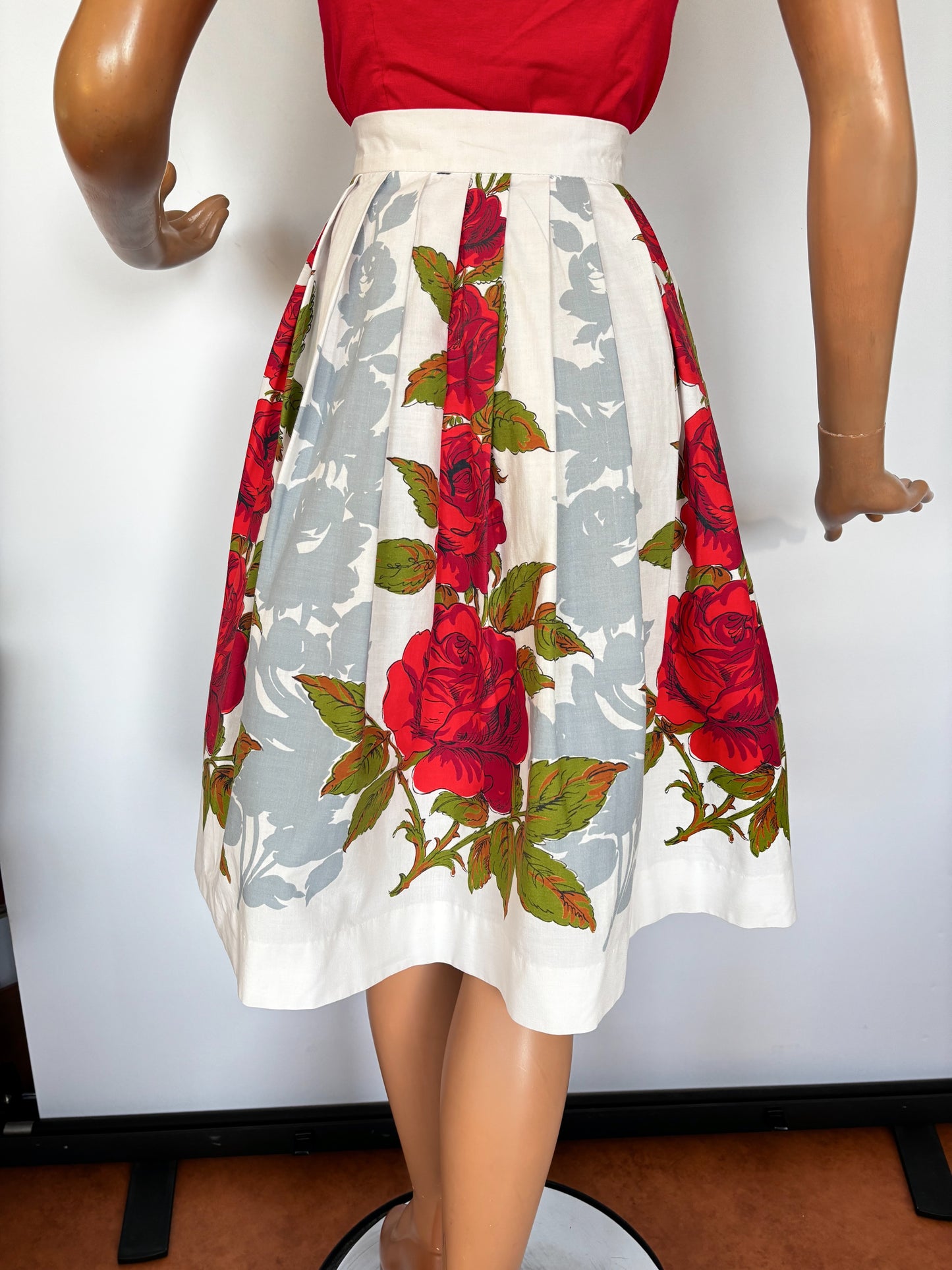XS | 1950s Poplin Cotton Red Roses Skirt
