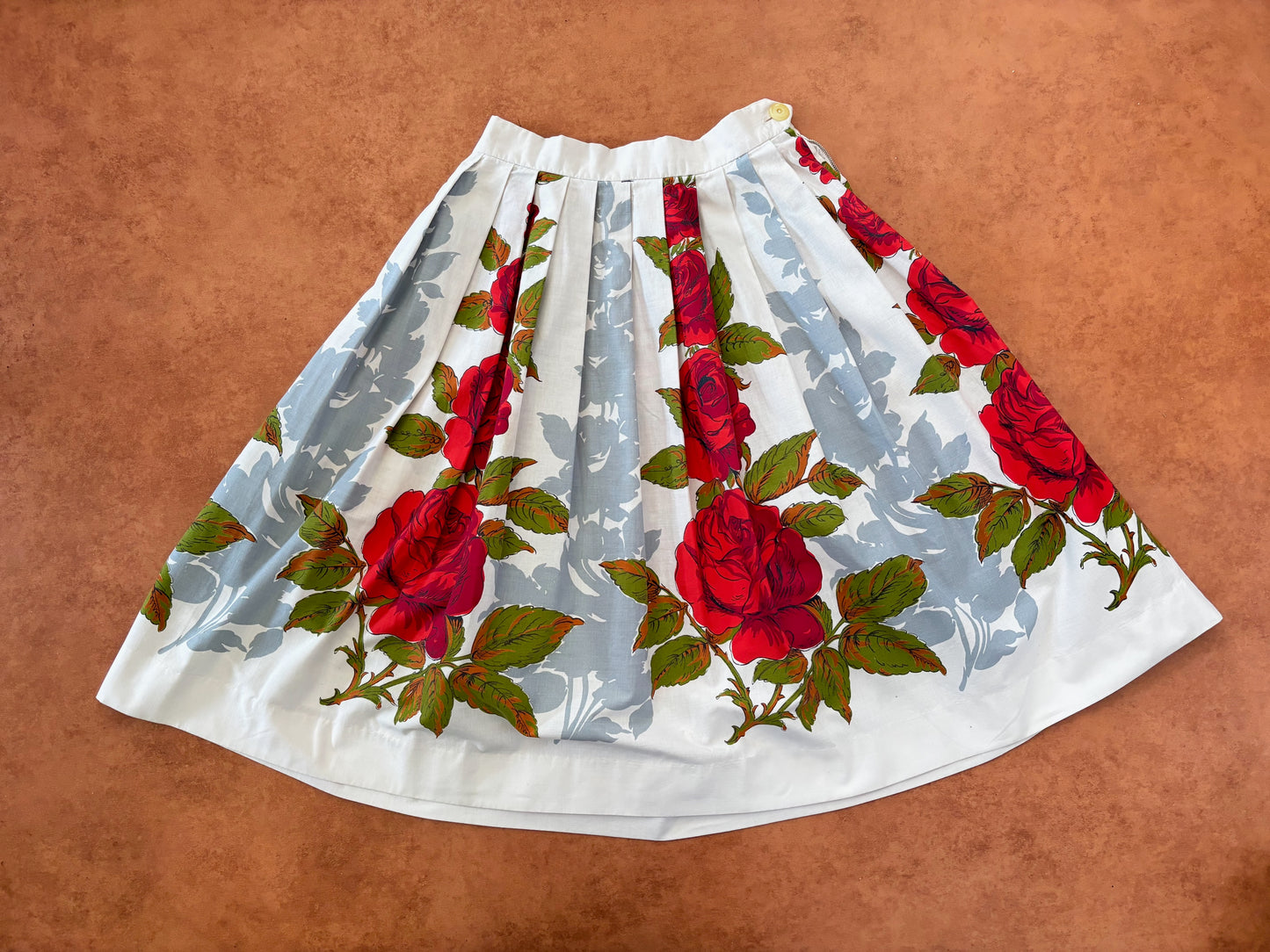 XS | 1950s Poplin Cotton Red Roses Skirt