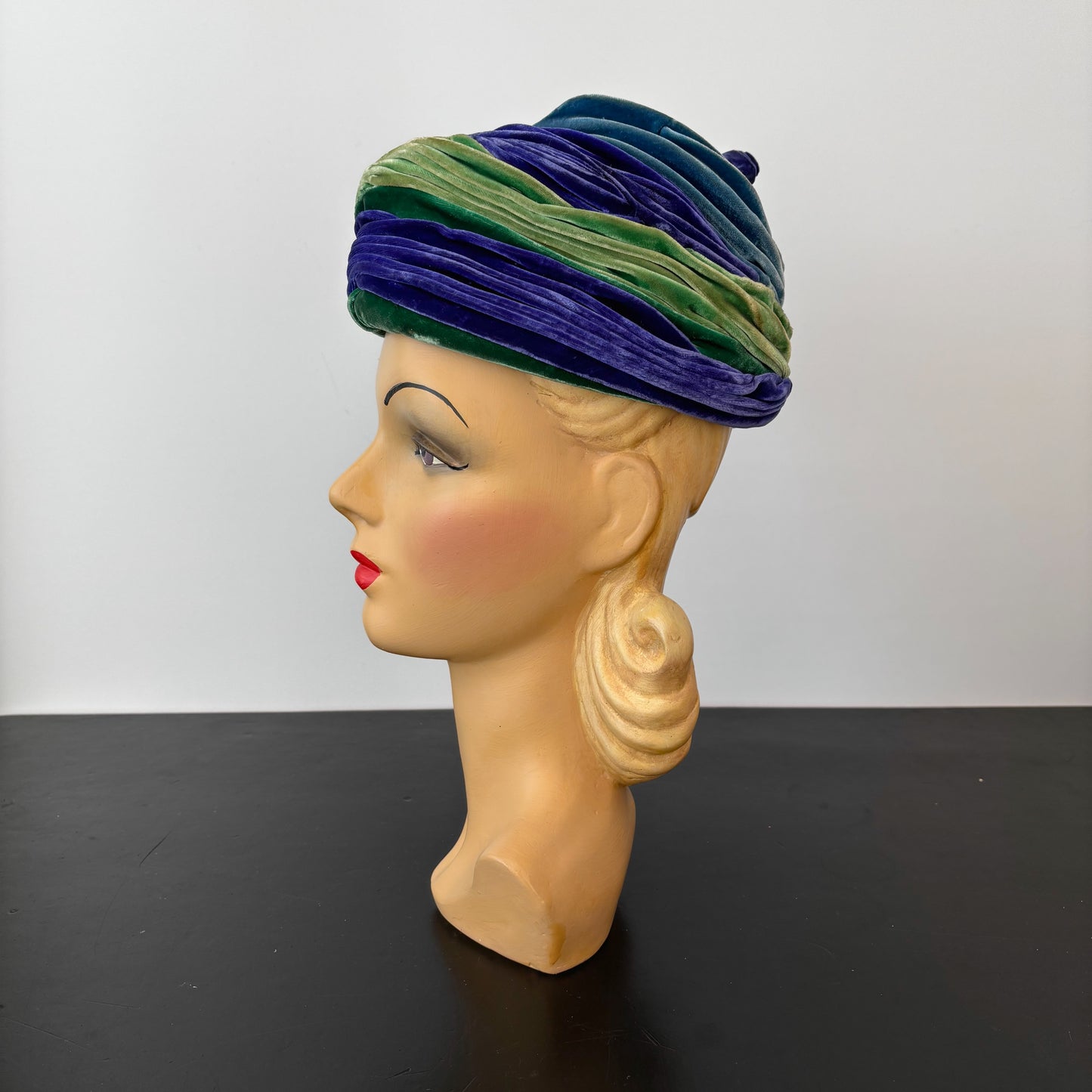 Vintage 1960s Blue and Green Velvet Turban