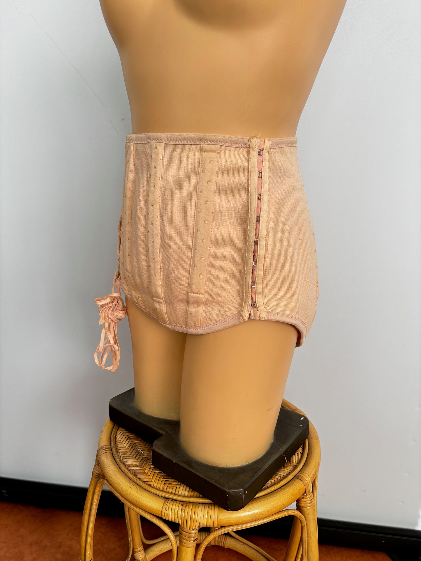 XXL | 1950s Deadstock Girdle