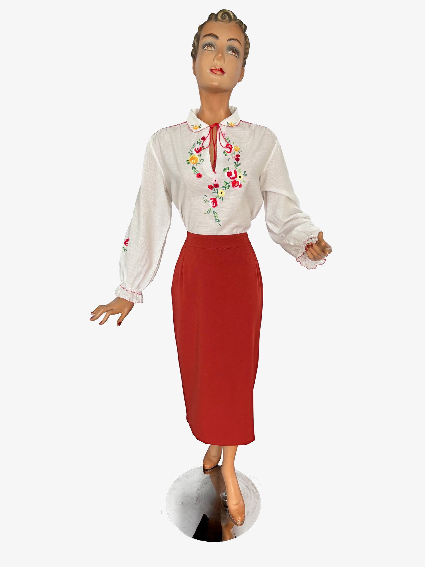 M/L | 1970s Hungarian Embroidered Blouse