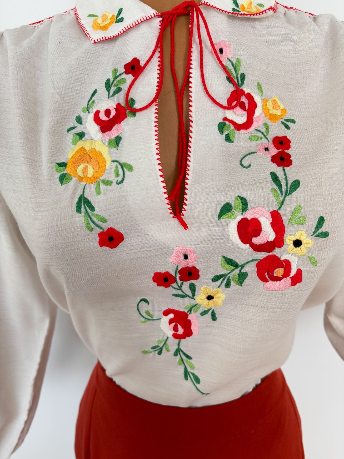 M/L | 1970s Hungarian Embroidered Blouse