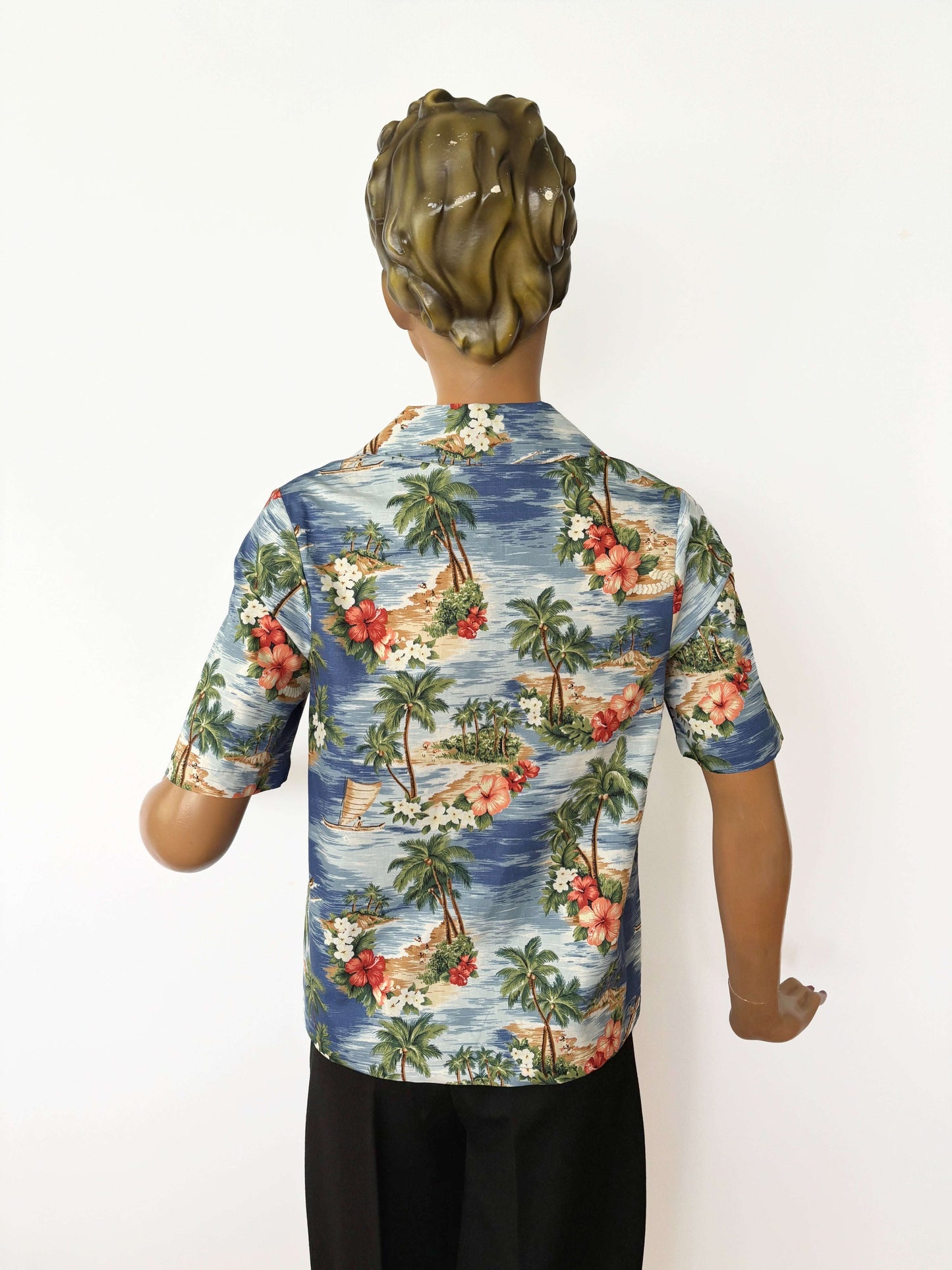 Lucy 1950s Aloha Shirt Lily Scarlet