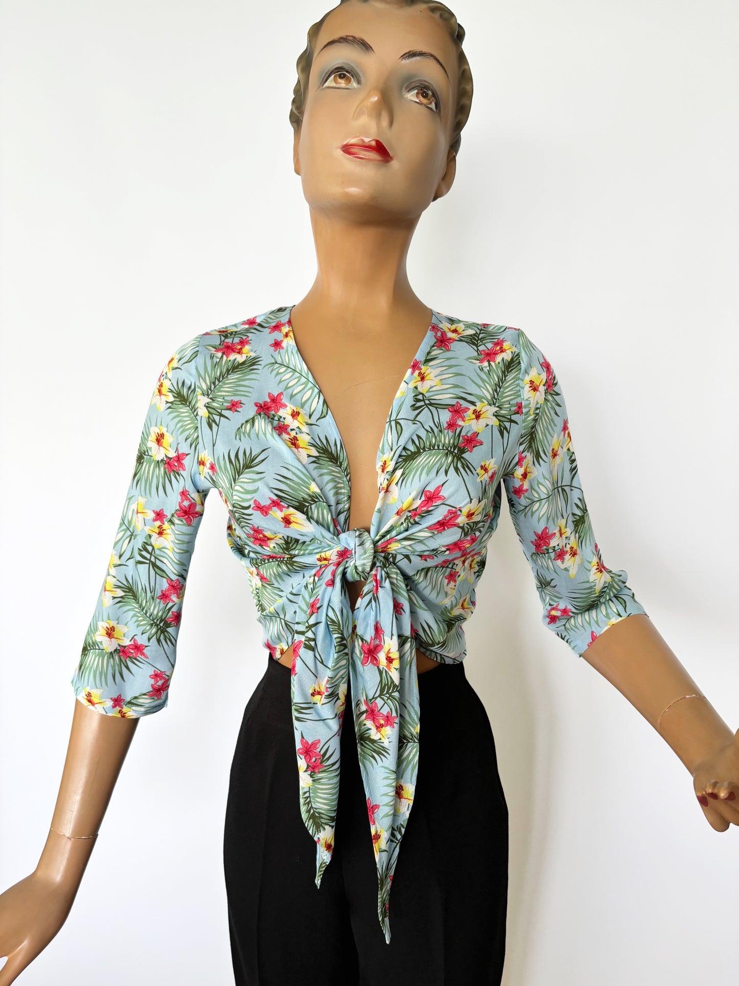 Sandy 1950s Tie Top