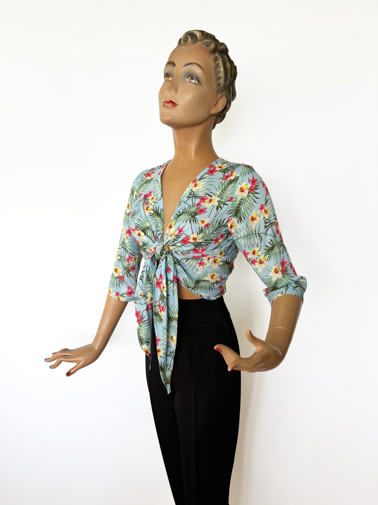 Sandy 1950s Tie Top