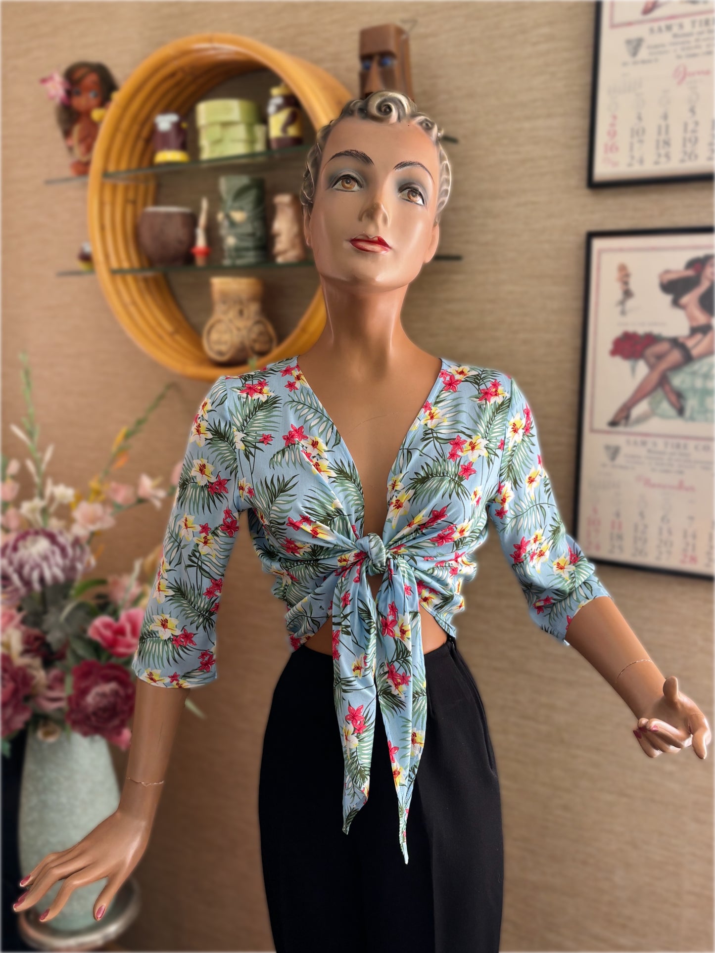 Sandy 1950s Tie Top