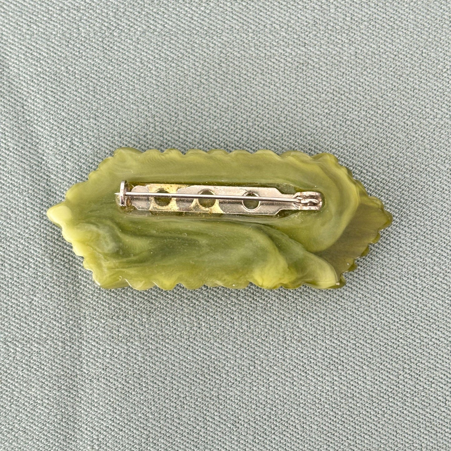 Early Plastic Brooch Lily Scarlet