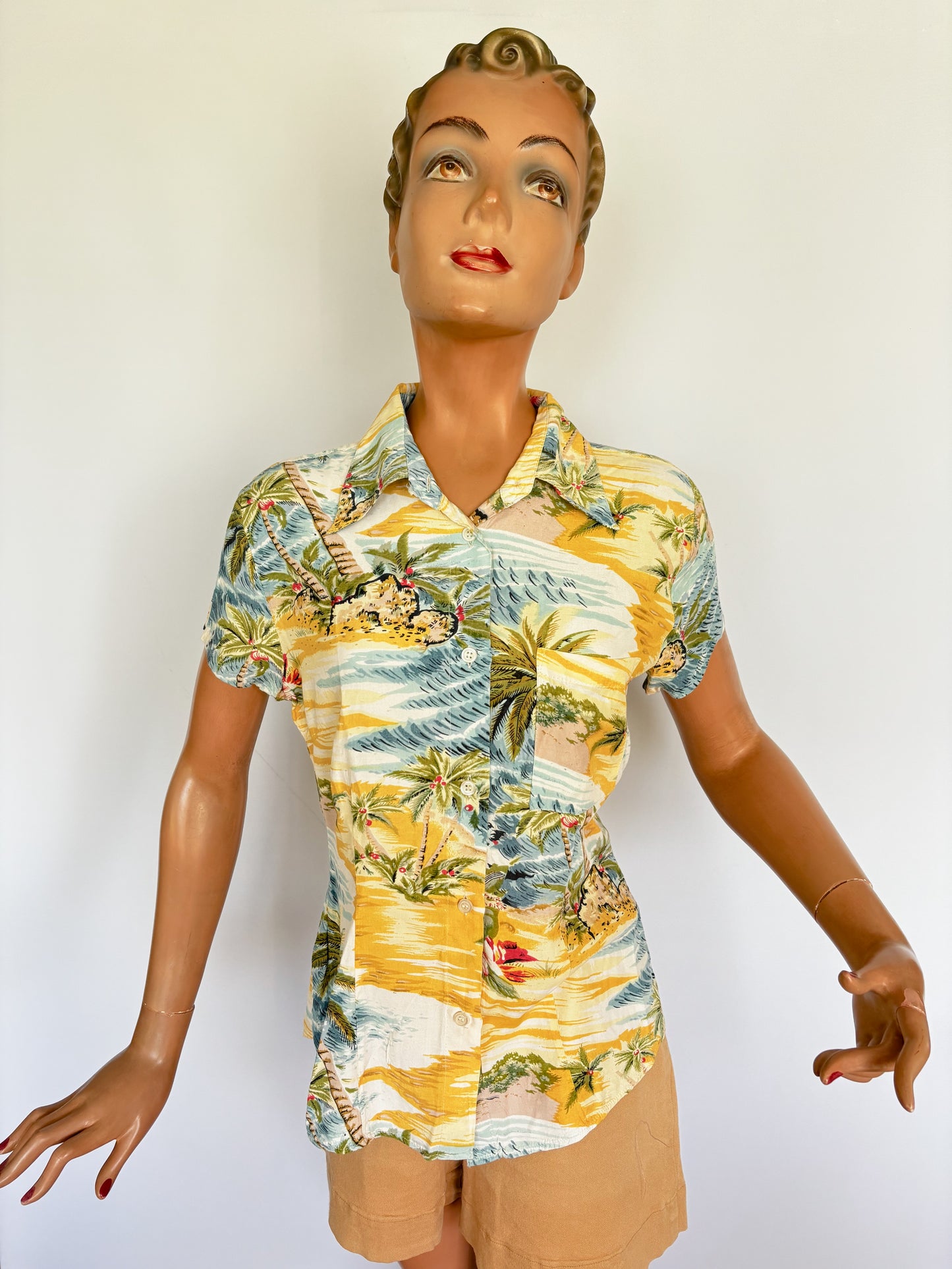 Vintage Hawaiian Women's Blouse | M/L