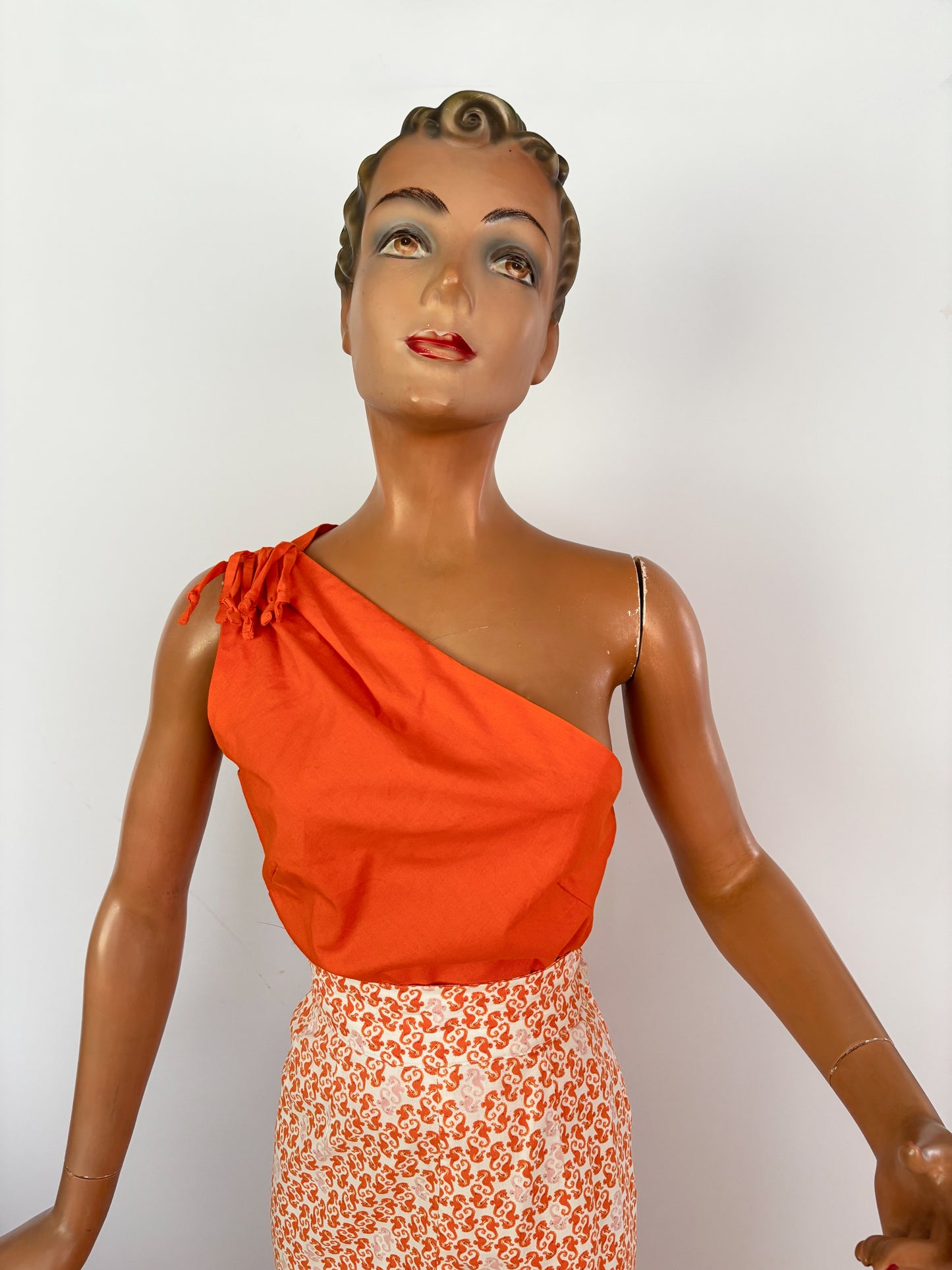 1950s Style Seahorse Print Capri Pants w. One Shoulder Top | XS/S