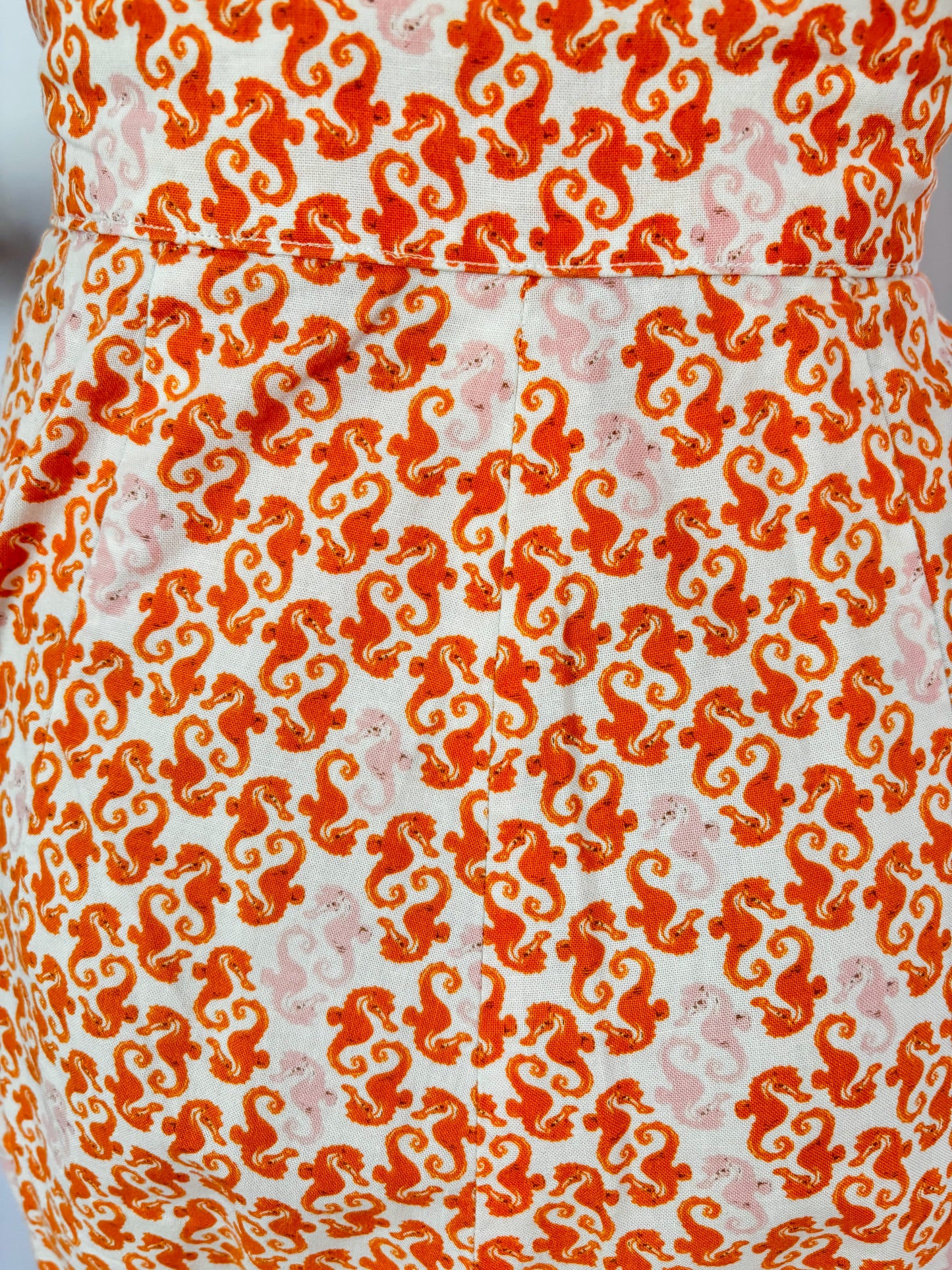 1950s Style Seahorse Print Capri Pants w. One Shoulder Top | XS/S