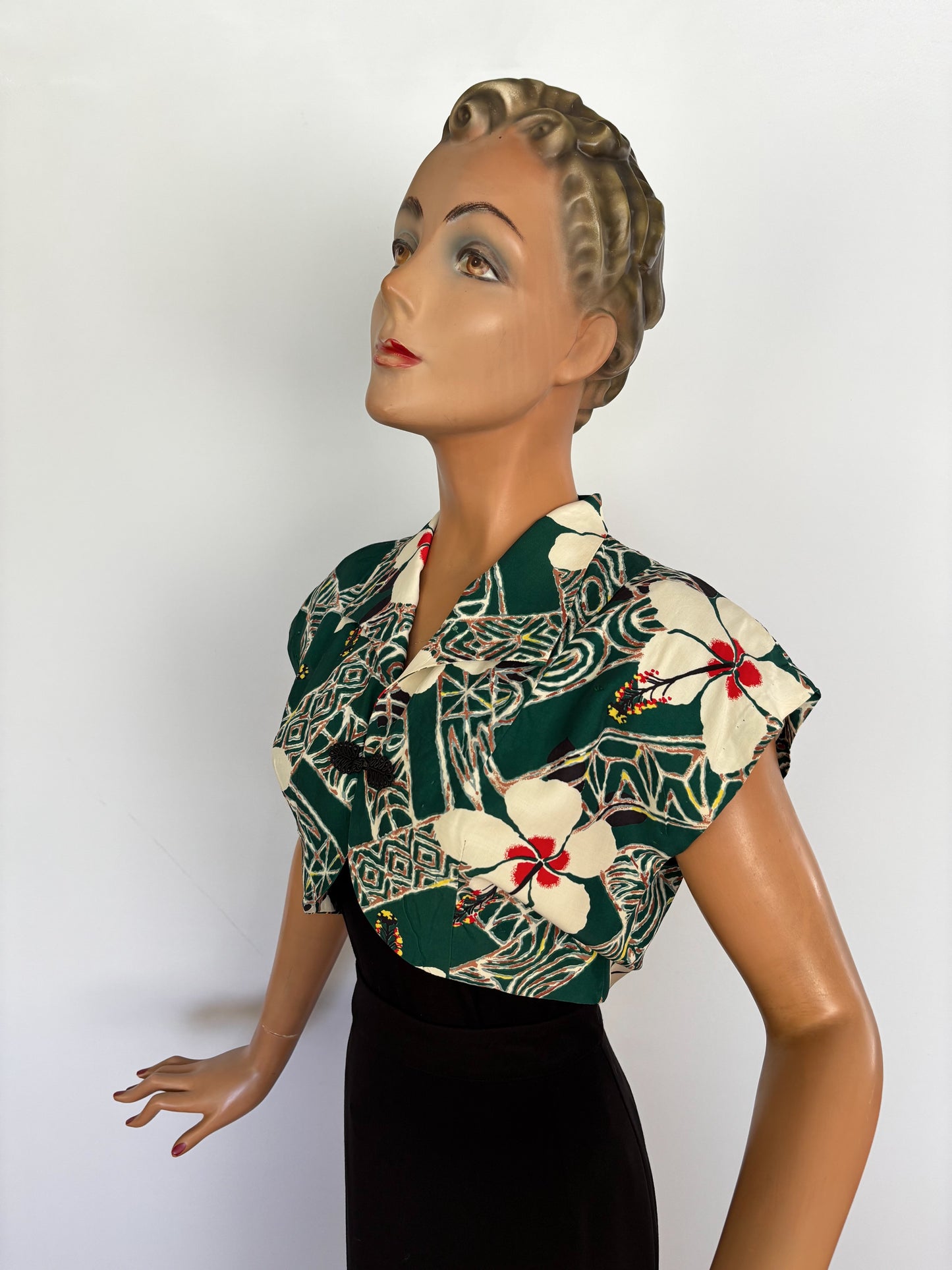 1950s Hawaiian Togs Tapa Hibiscus Bolero Jacket | M
