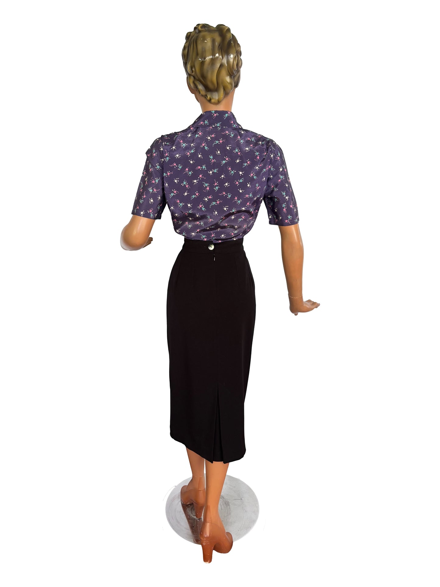 M | Repro Blouse Vintage Yarn & Knitting Needle Print Novelty Silk