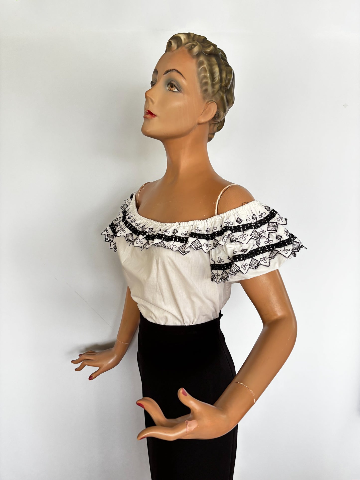50s/60s Embroidered Patio Crop Top | XXL