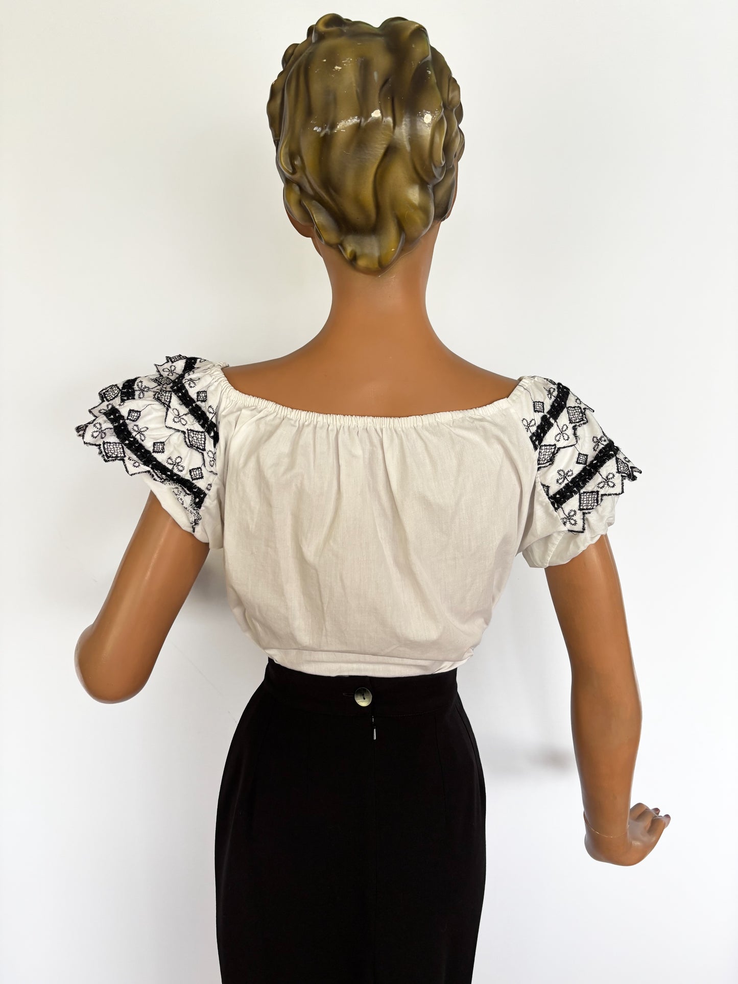 50s/60s Embroidered Patio Crop Top | XXL