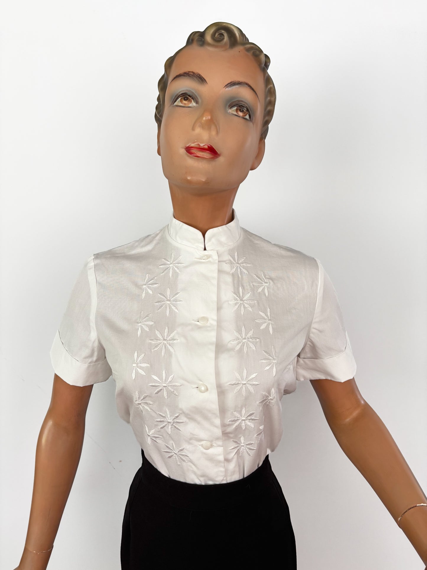 1950s Mandarin Collar Embroidered Cotton Blouse | S