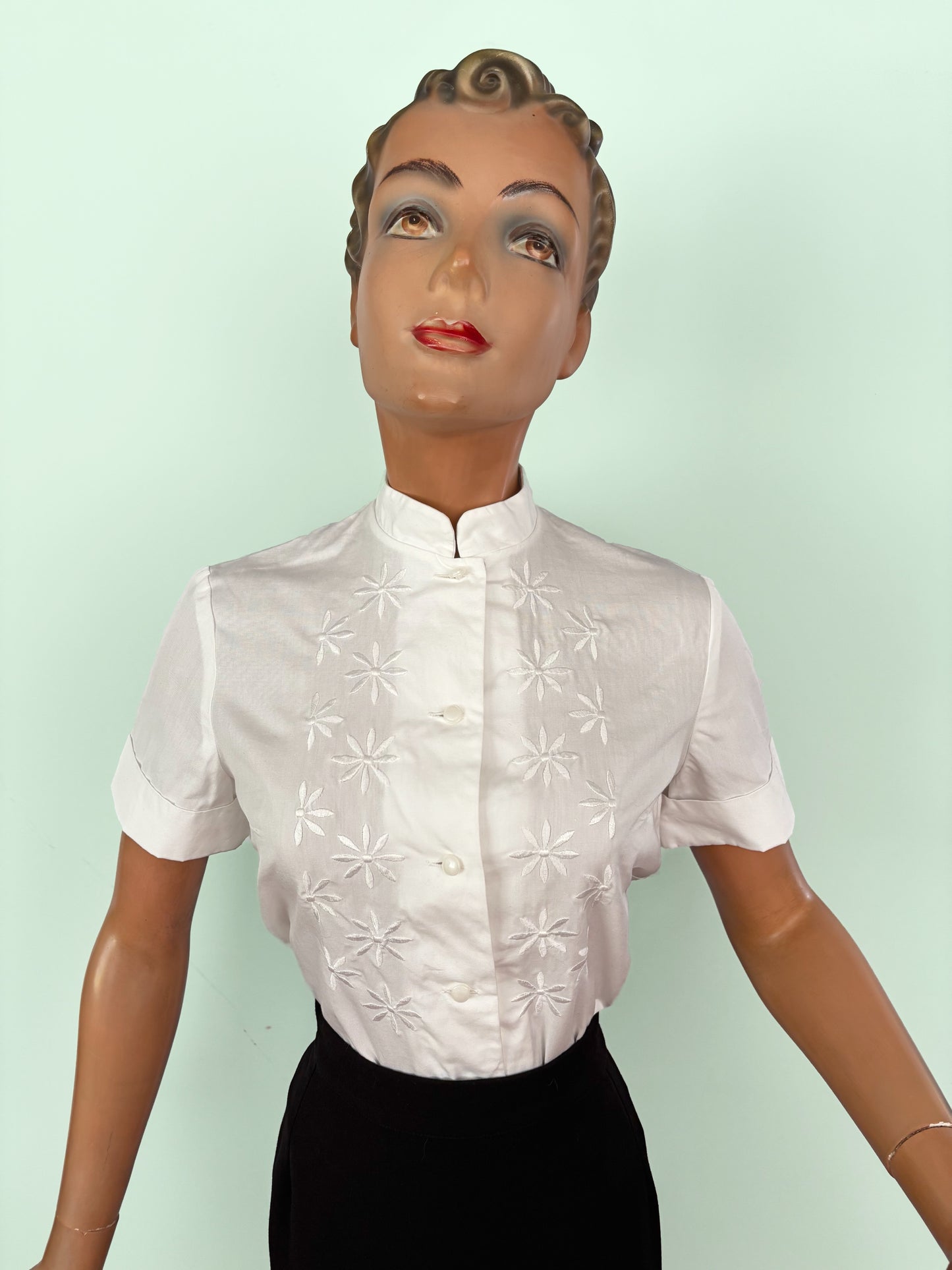 1950s Mandarin Collar Embroidered Cotton Blouse | S