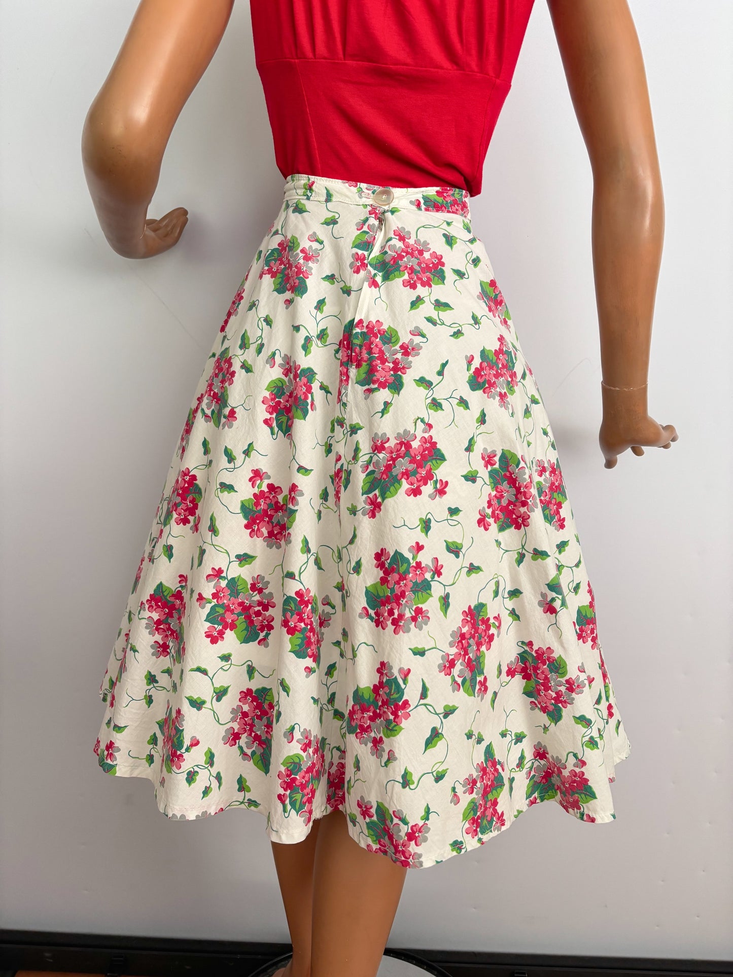 S/M | 1950s Off White Cotton Floral Circle Skirt