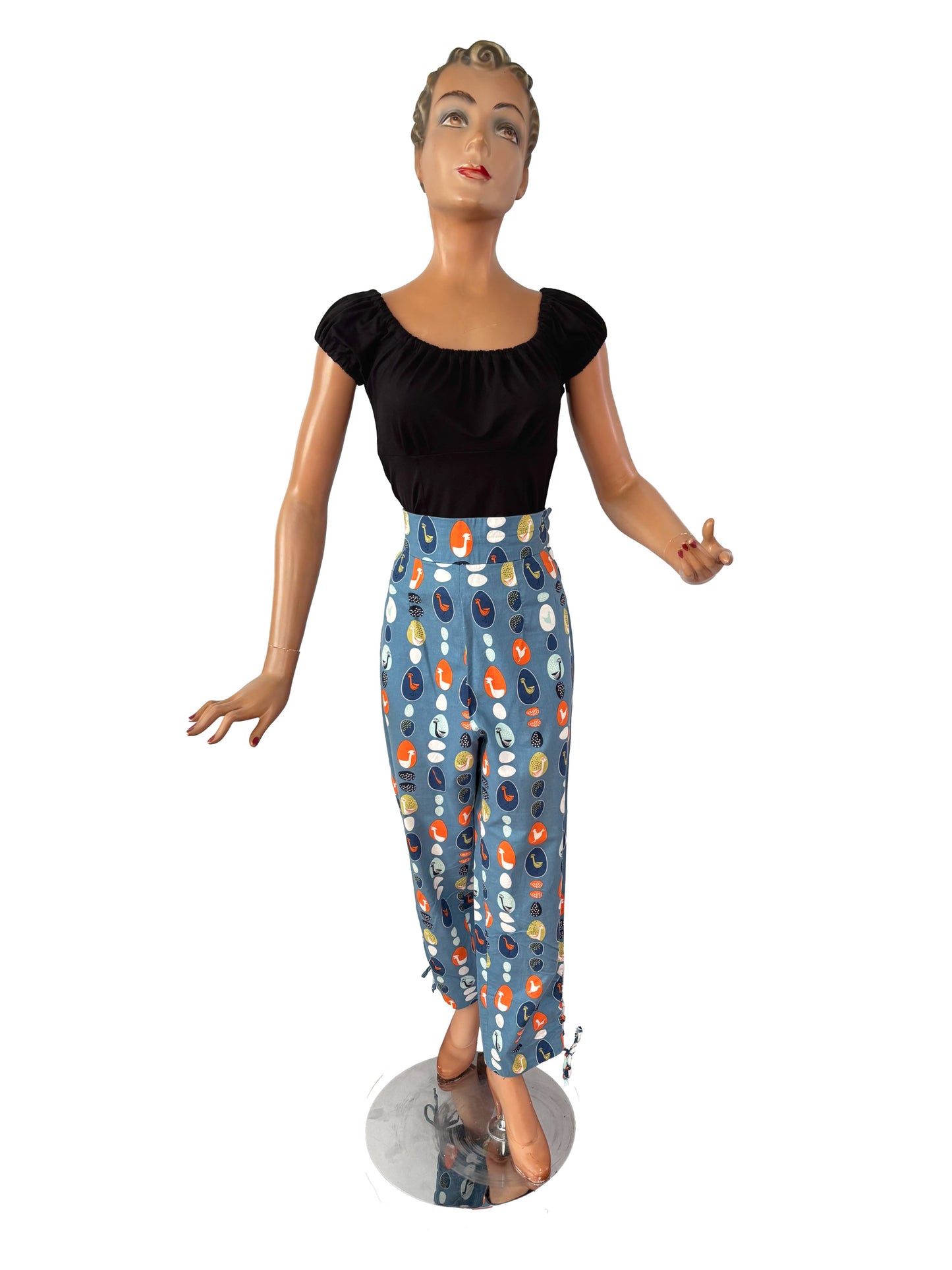 High Waisted 1950s Style Capri Pants w. Michael Miller Poultry Print | S/M