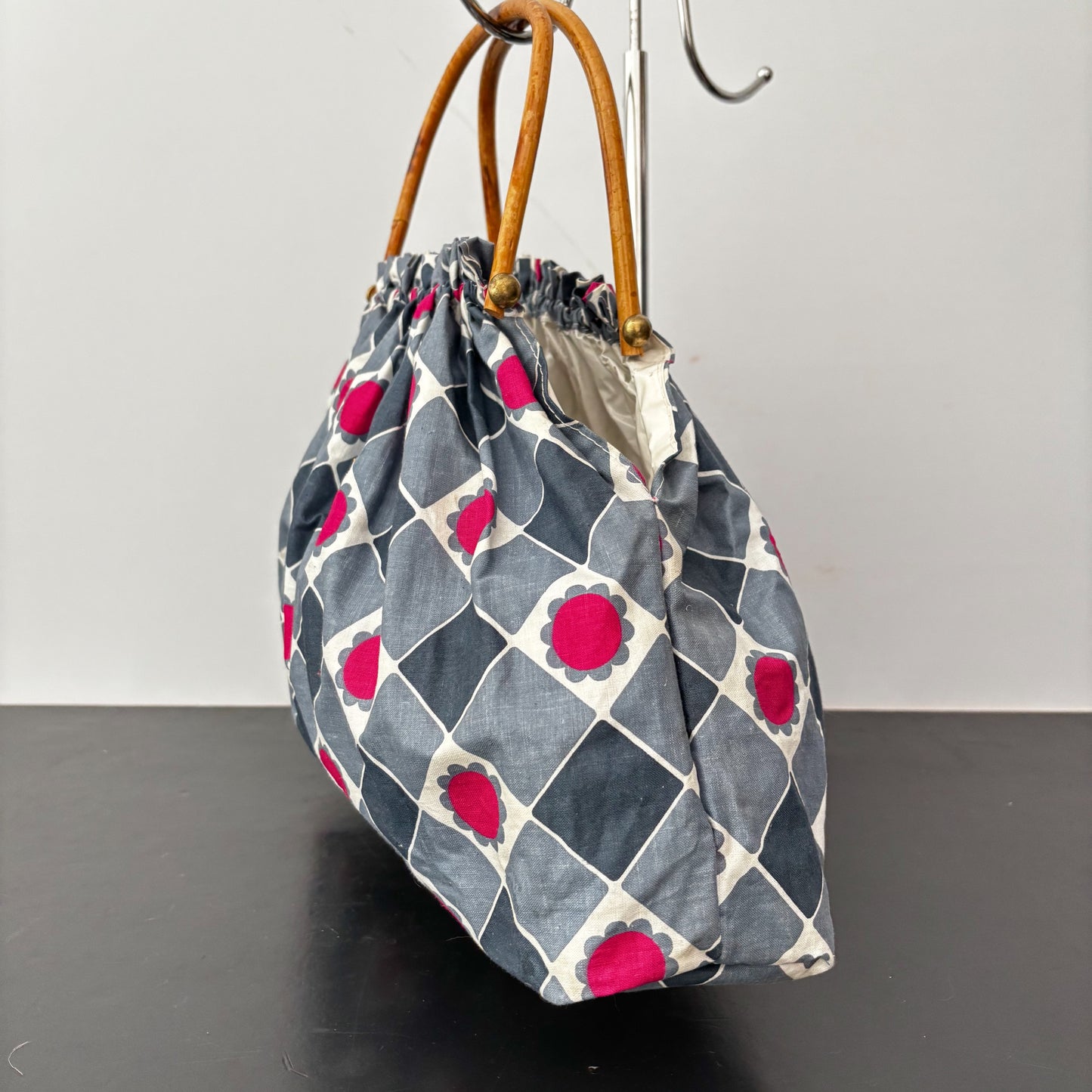 1960s Beach / Handbag With Bamboo Handles