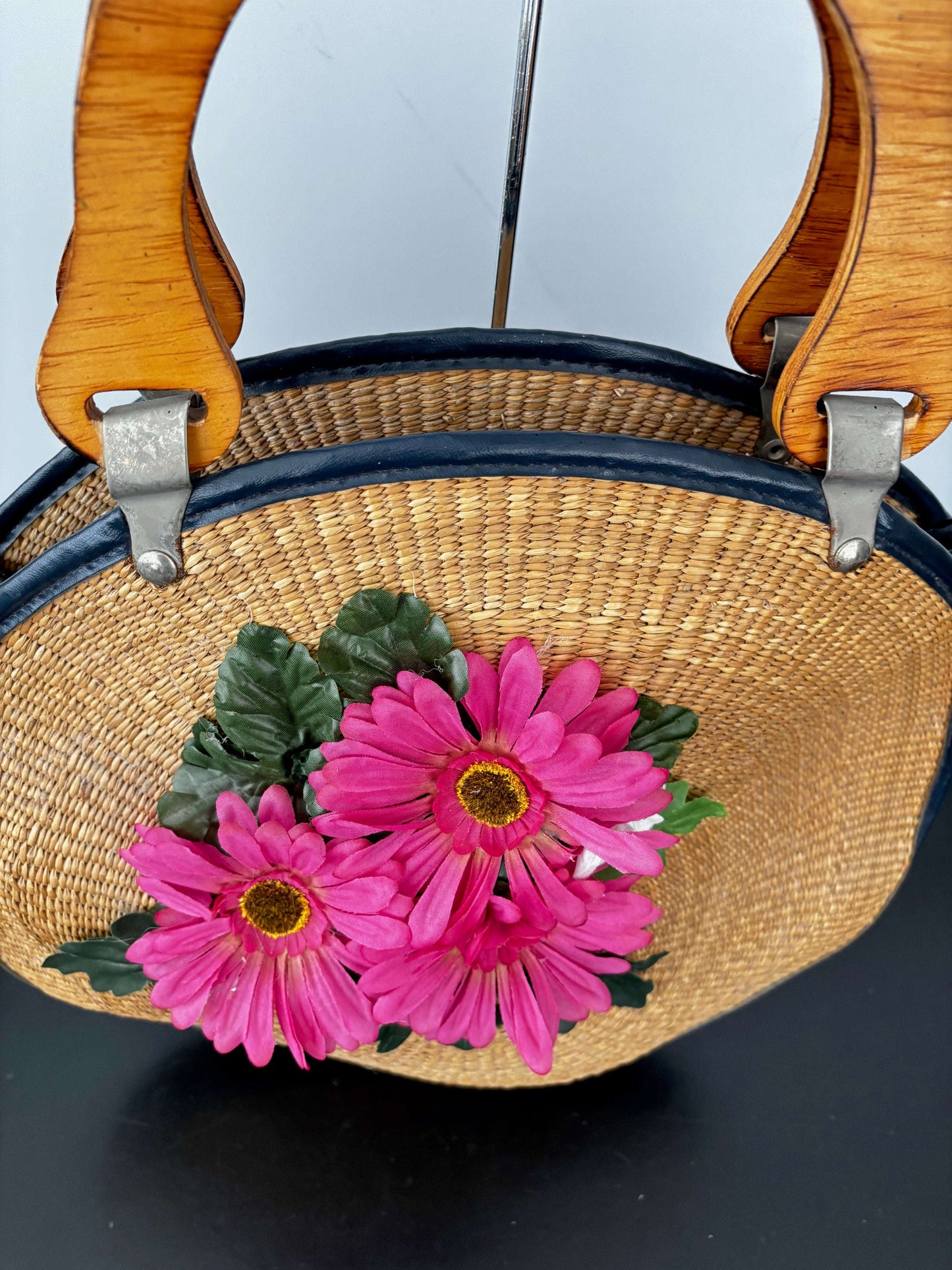 1950s/60s Round Woven Straw Beach Bag Lily Scarlet