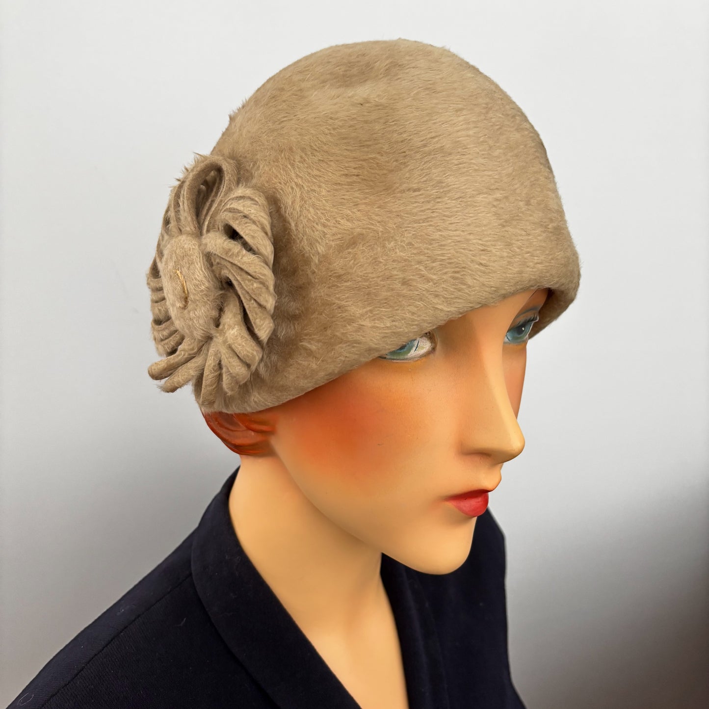 1970s Does 1920s Fur Felt Cloche Hat