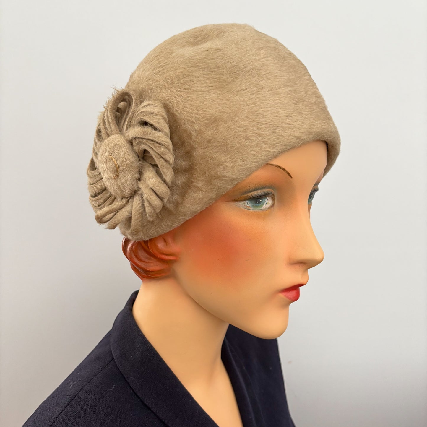 1970s Does 1920s Fur Felt Cloche Hat