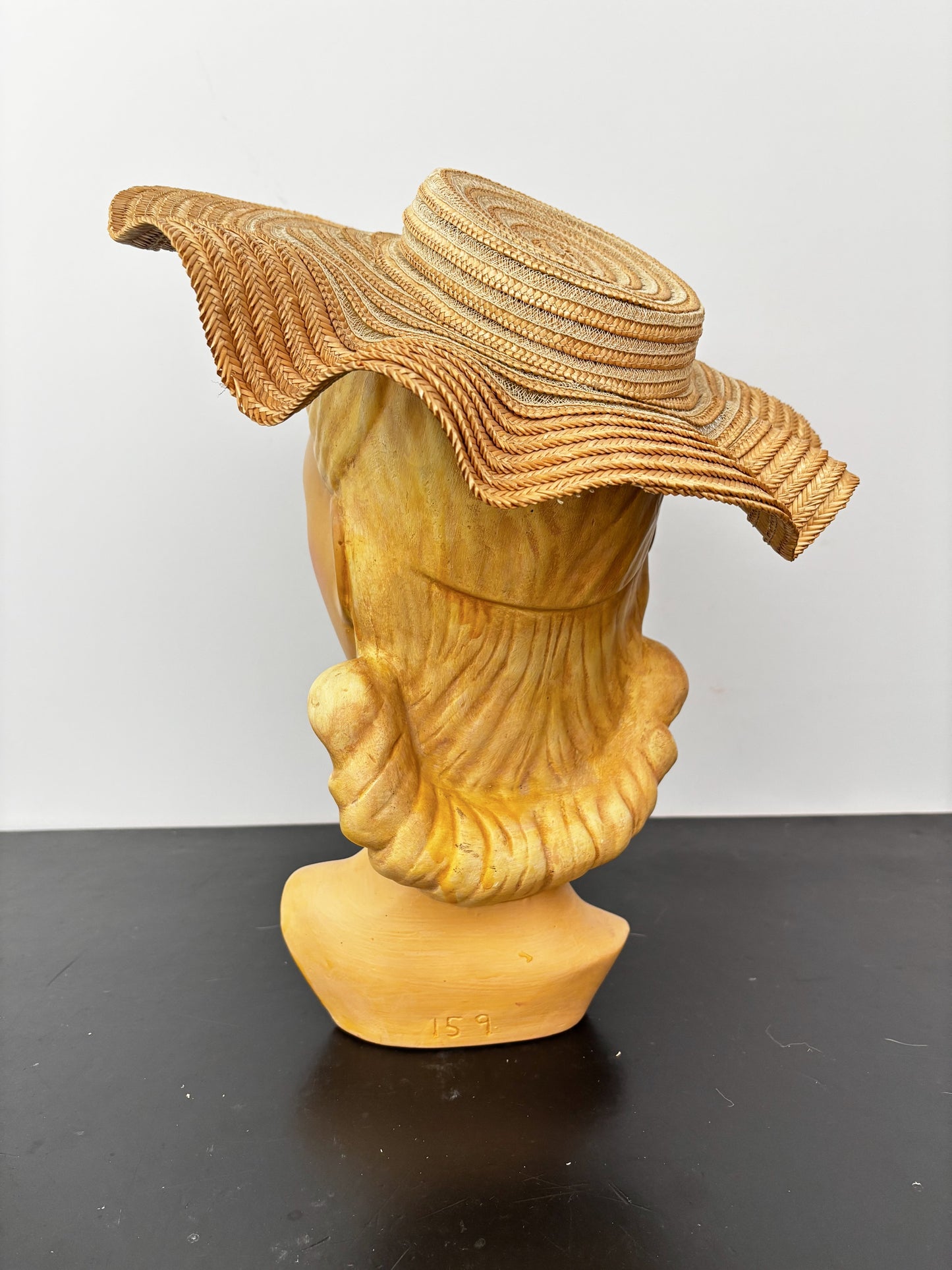 1930s Woven Straw Sun Hat With Shaped Brim