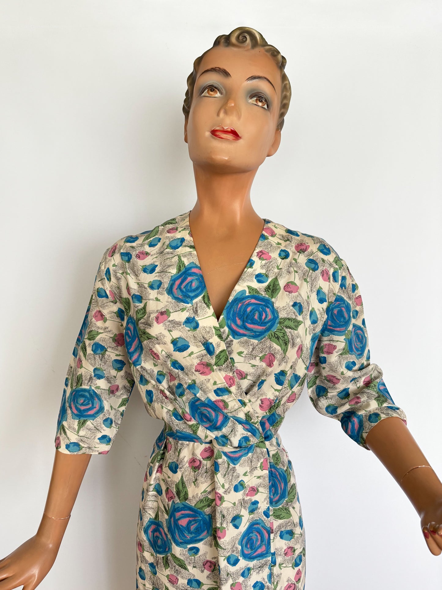 1950s Cream Dress With Blue And Pink Roses by Reba Moden | L/XL