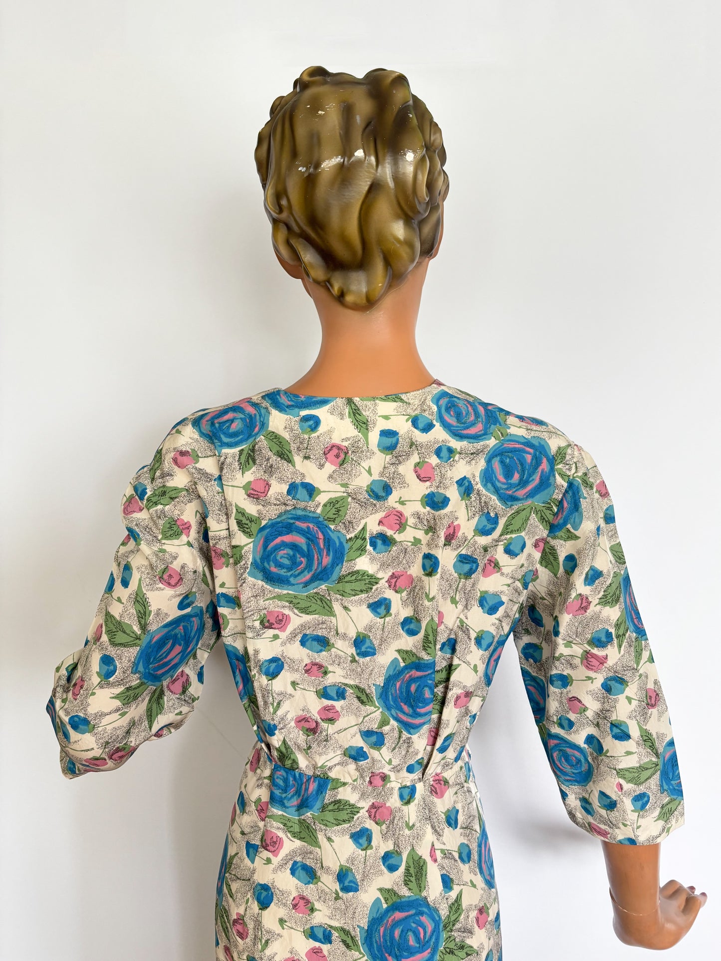 1950s Cream Dress With Blue And Pink Roses by Reba Moden | L/XL