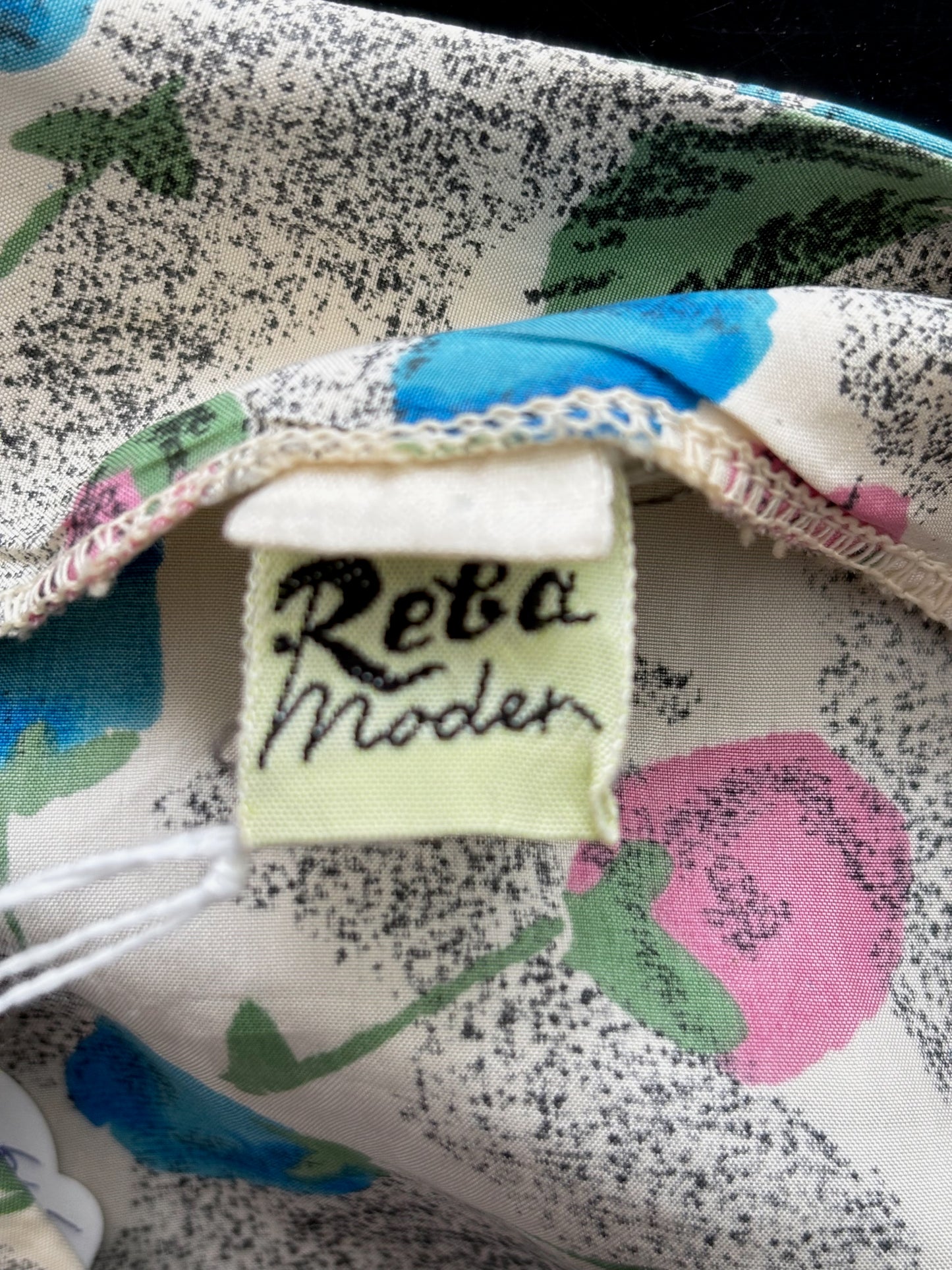 1950s Cream Dress With Blue And Pink Roses by Reba Moden | L/XL
