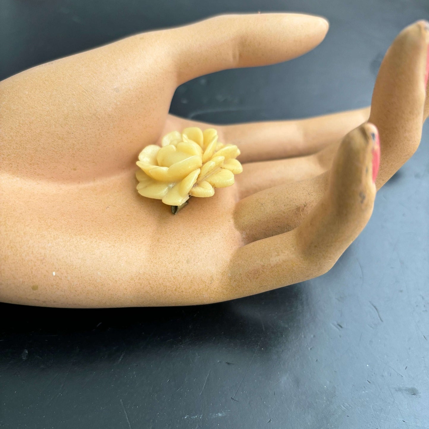 1940s/50s Ivory Celluloid Brooch Lily Scarlet