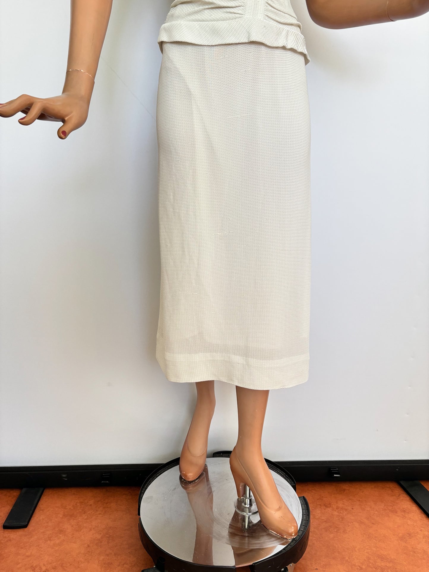 1950s Winnie Marsh Off-White Wiggle Dress With Silver Lurex | XS