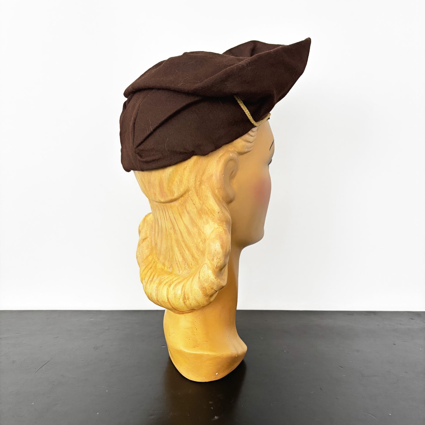 1940s Brown Felt Halo Beret
