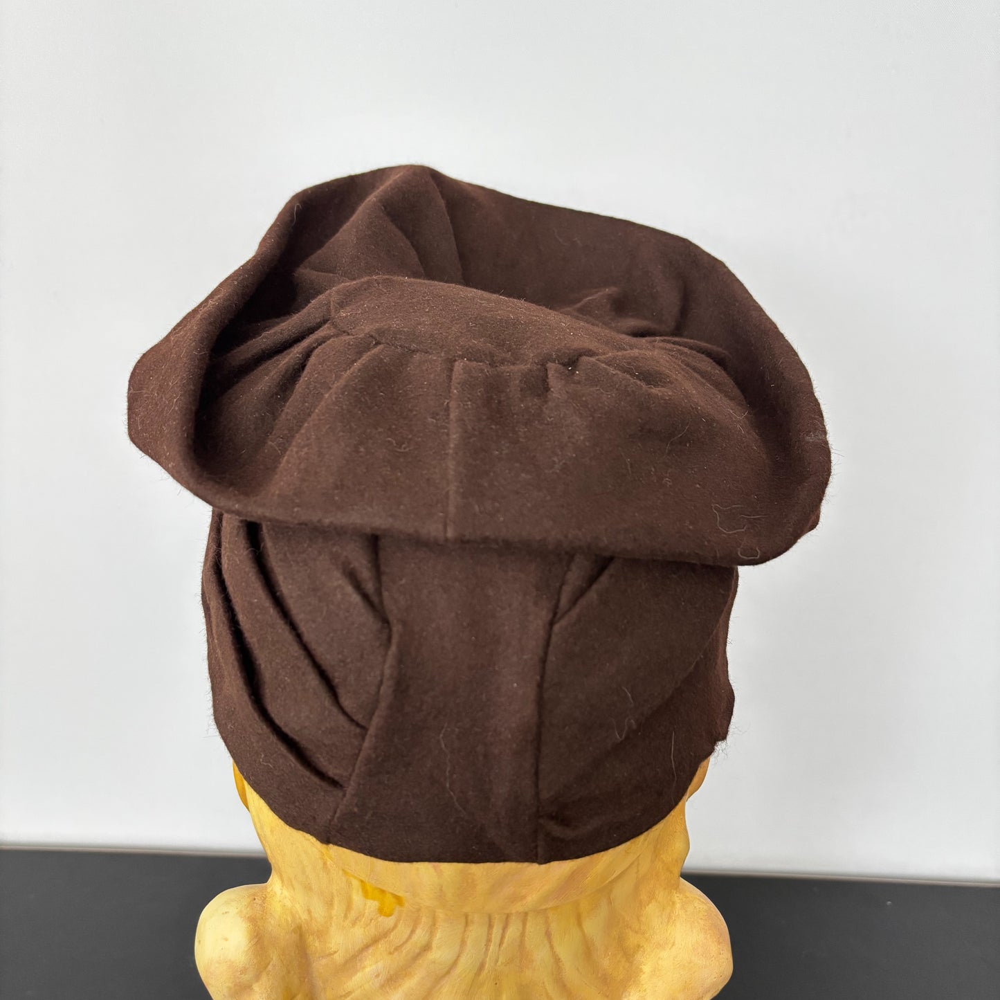 1940s Brown Felt Halo Beret