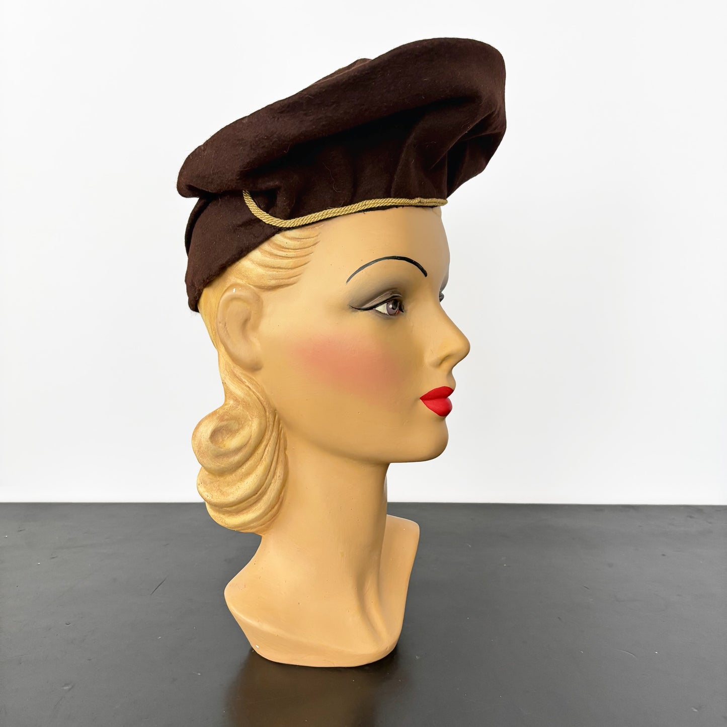1940s Brown Felt Halo Beret