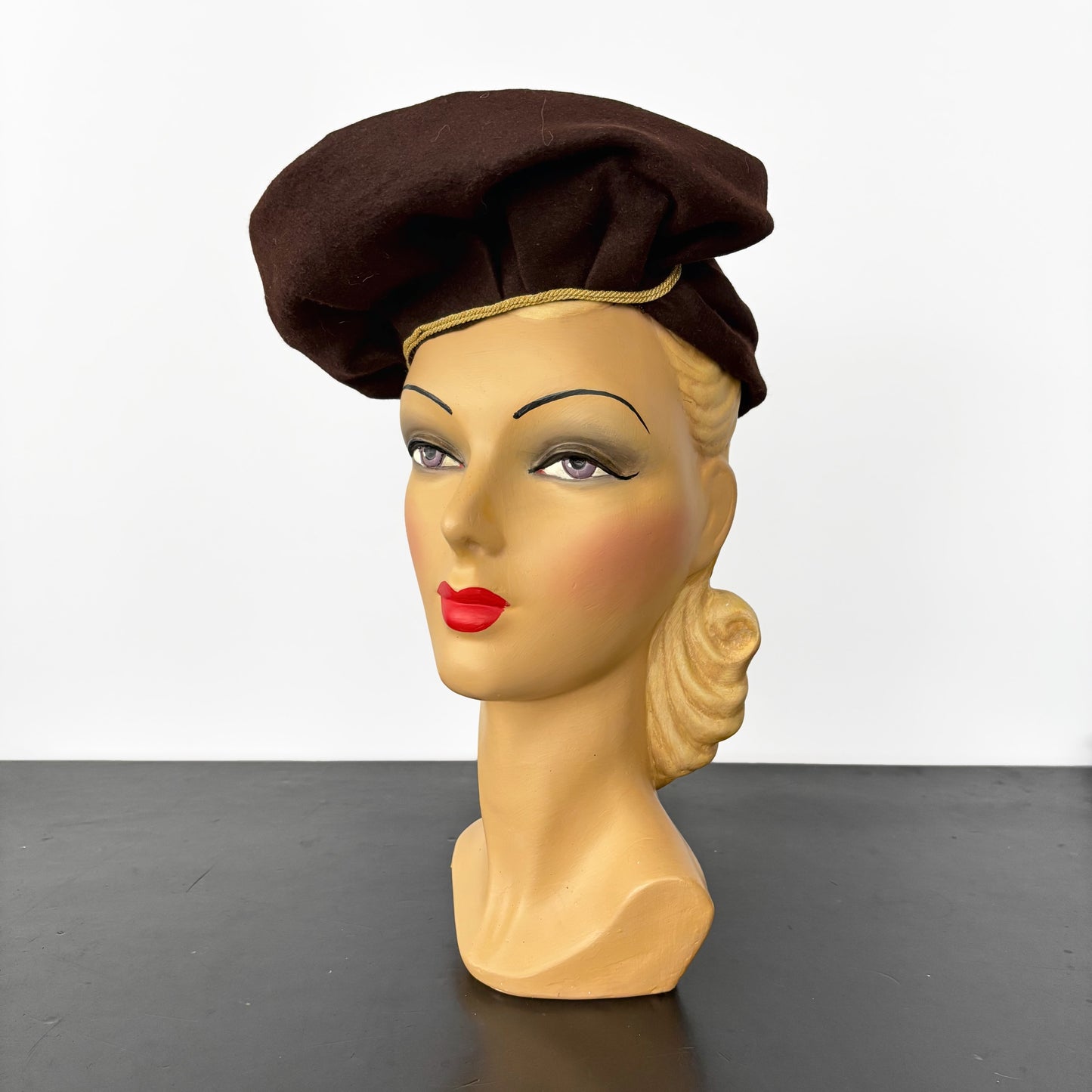 1940s Brown Felt Halo Beret