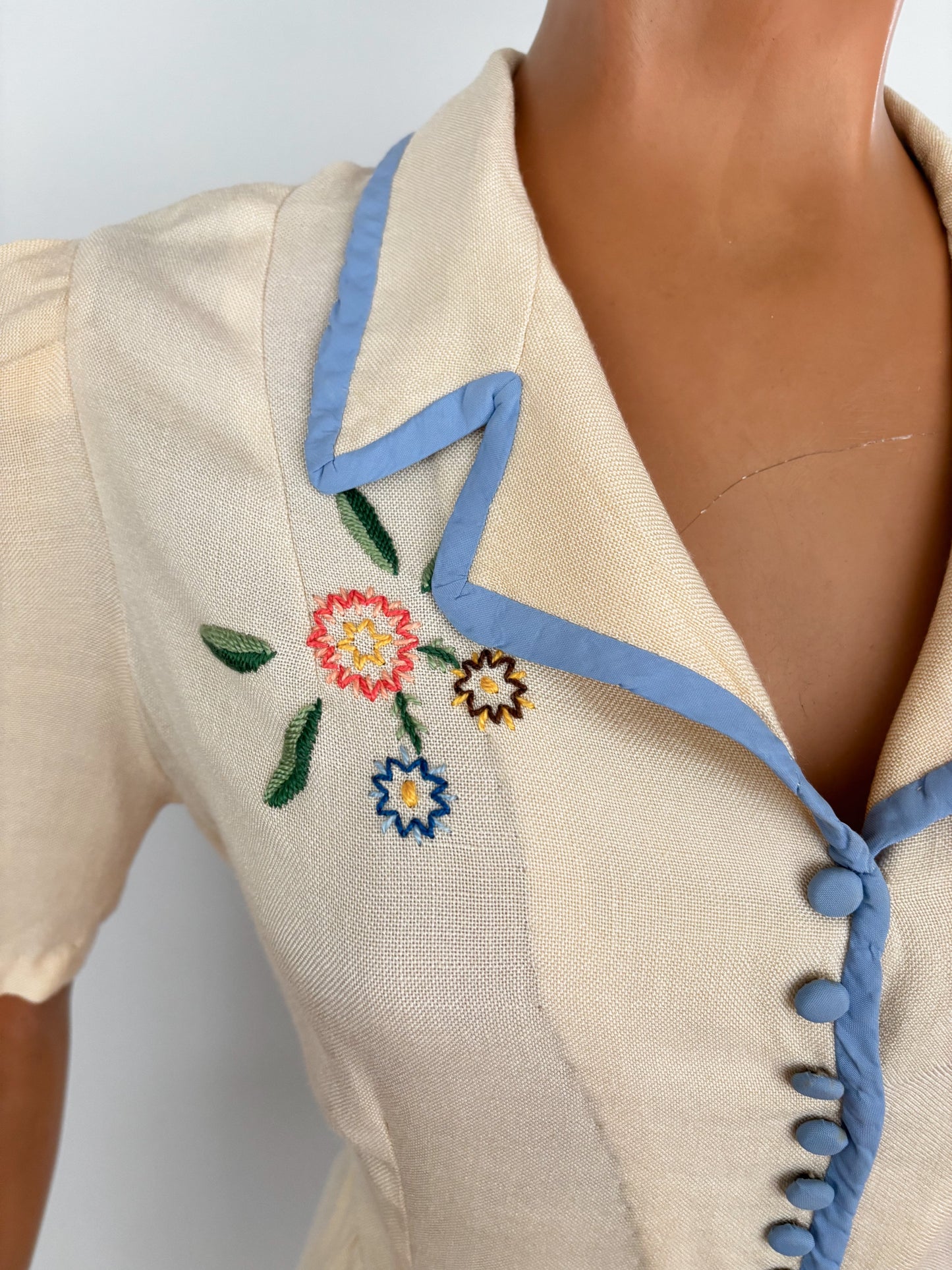 1930s/40s Cream Wool Dress With Embroidered Flowers and Blue Trim | XL/XXL