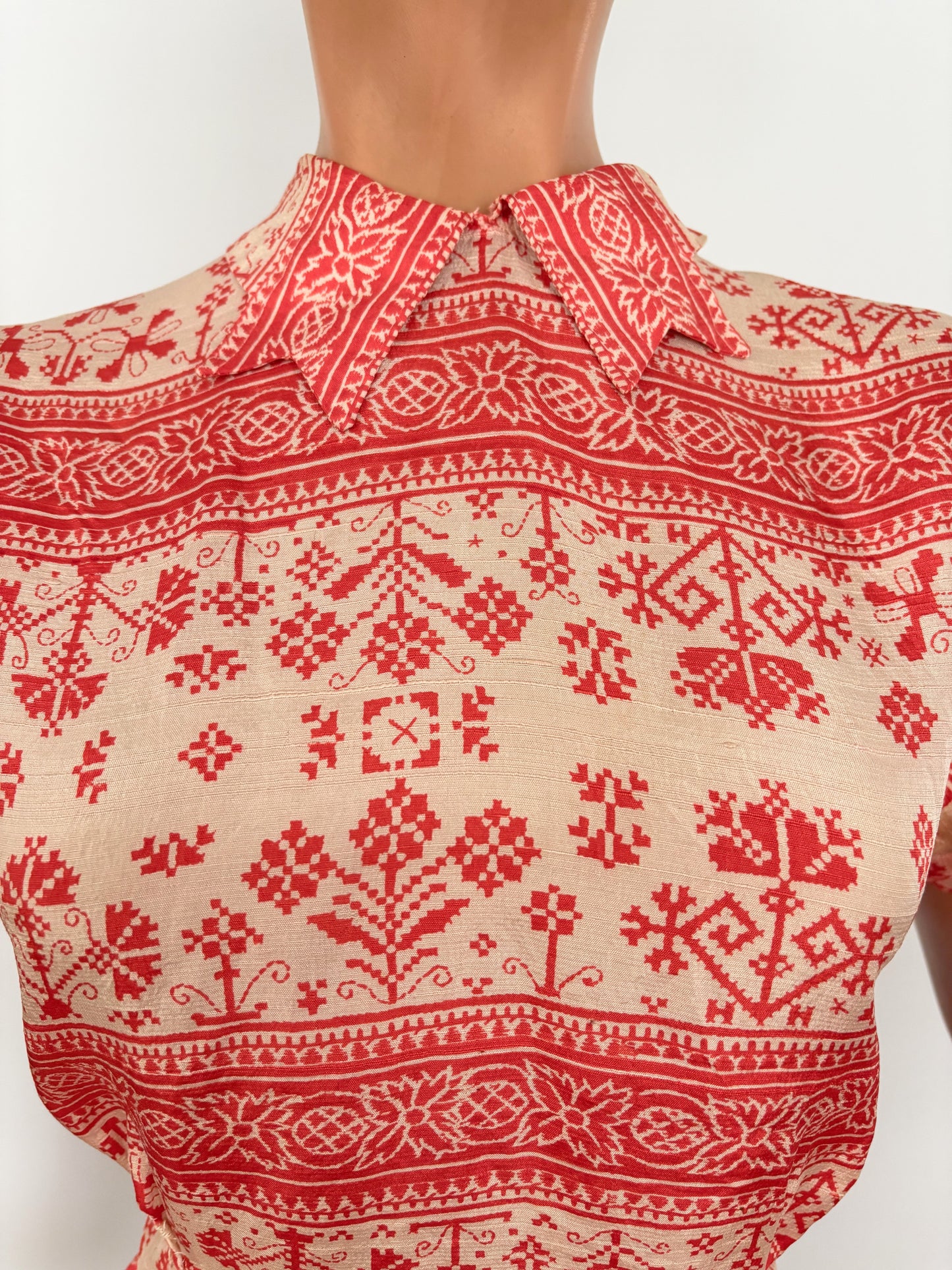 1930s Malbe Silk Blouse with Double Pointed Collar | S