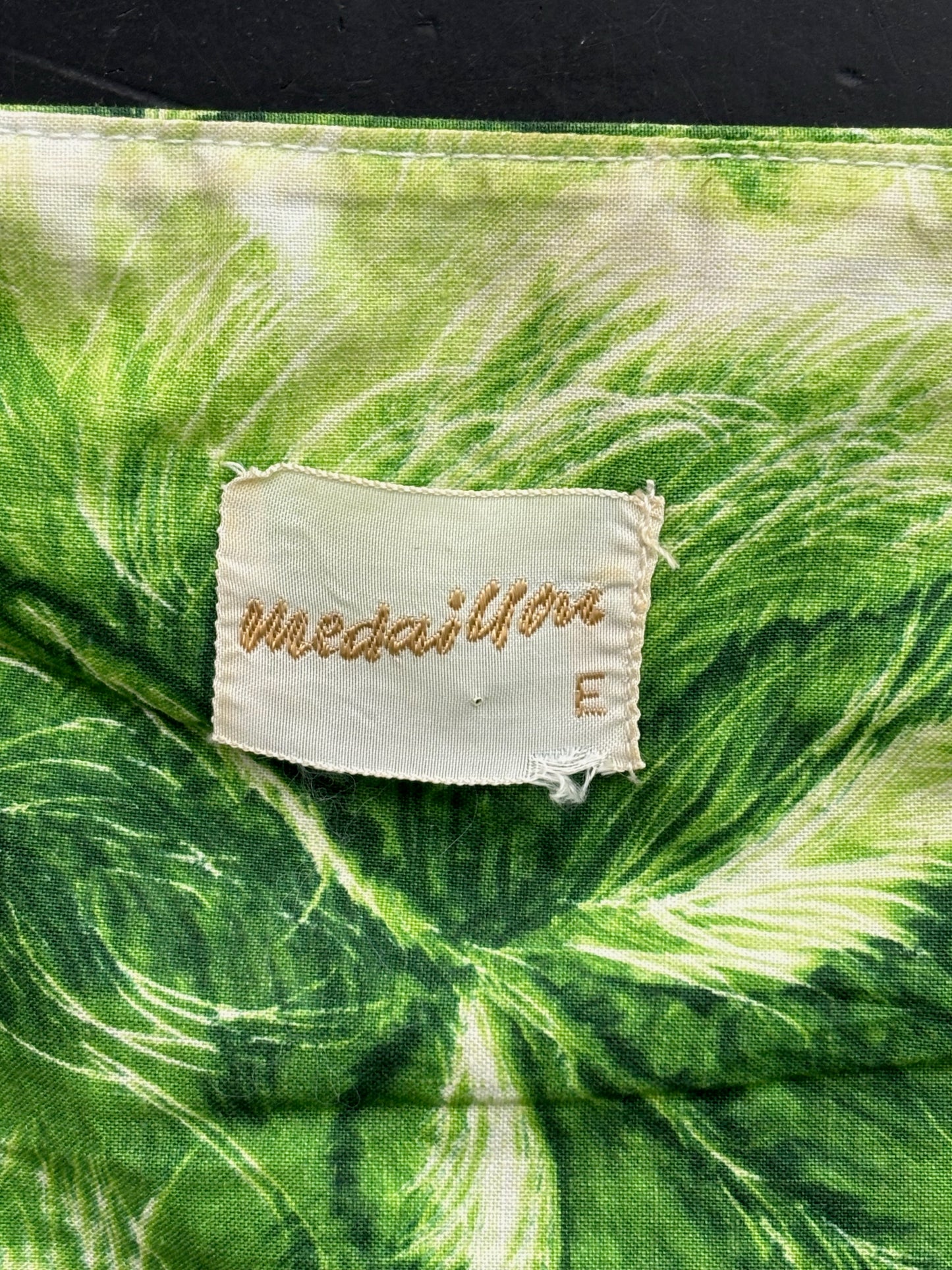 S | 1960s Green Feather Print Cotton Poplin Dress