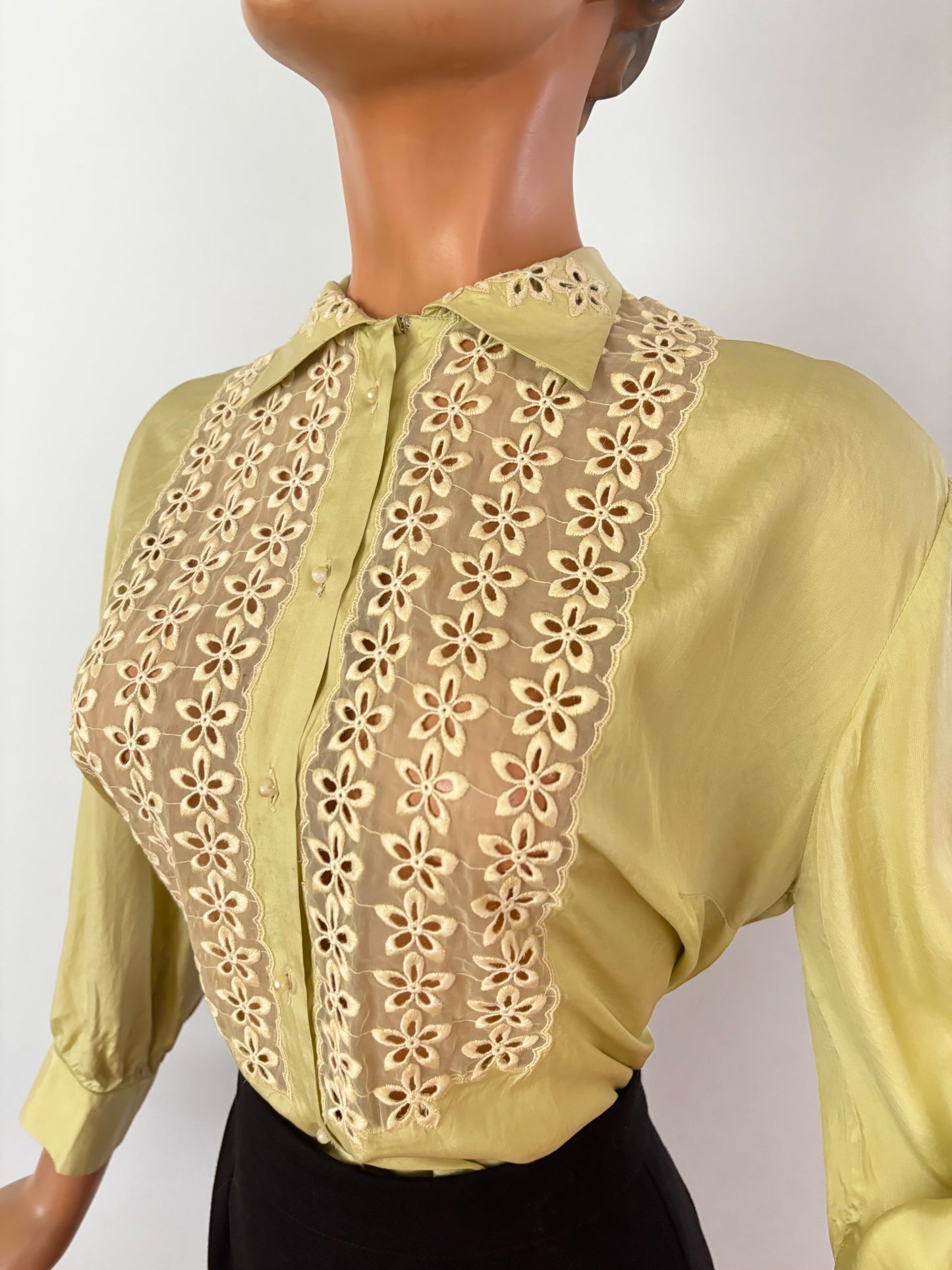 1940s 1950s Embroidered Silk Mesh Panel Blouse | XL/XXL