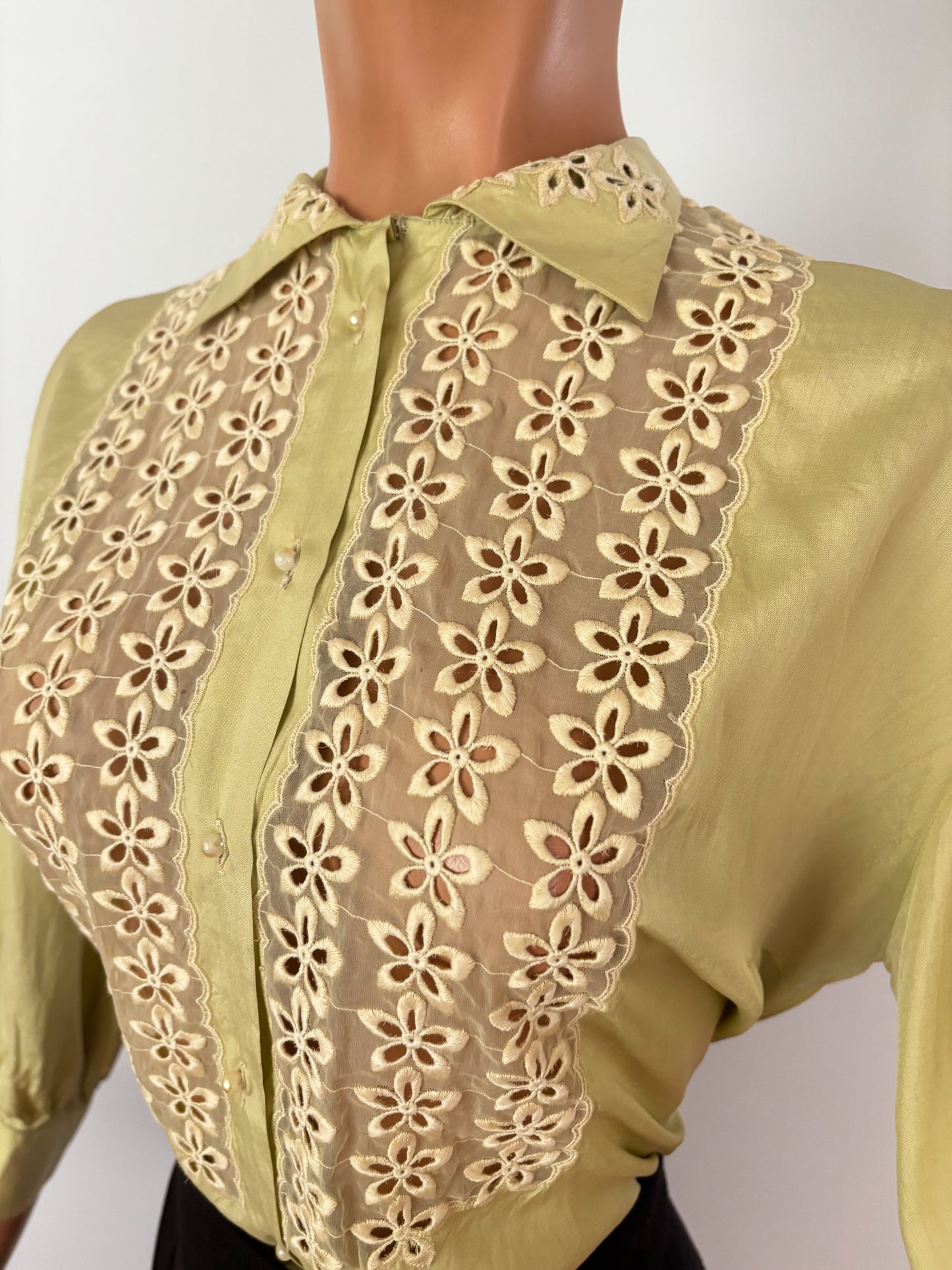 1940s 1950s Embroidered Silk Mesh Panel Blouse | XL/XXL