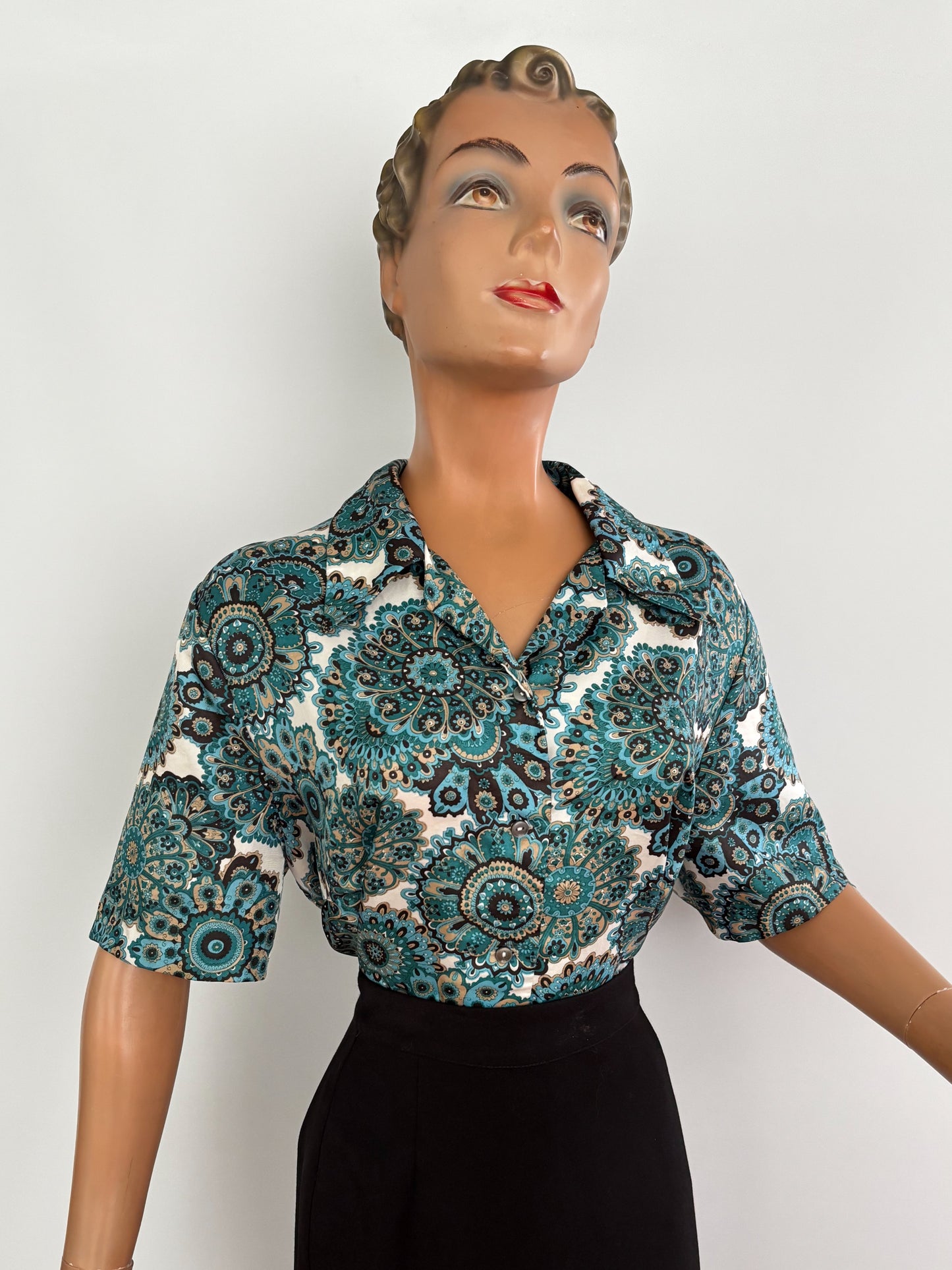 1960s Psychedelic Print Viscose Blouse | 4XL