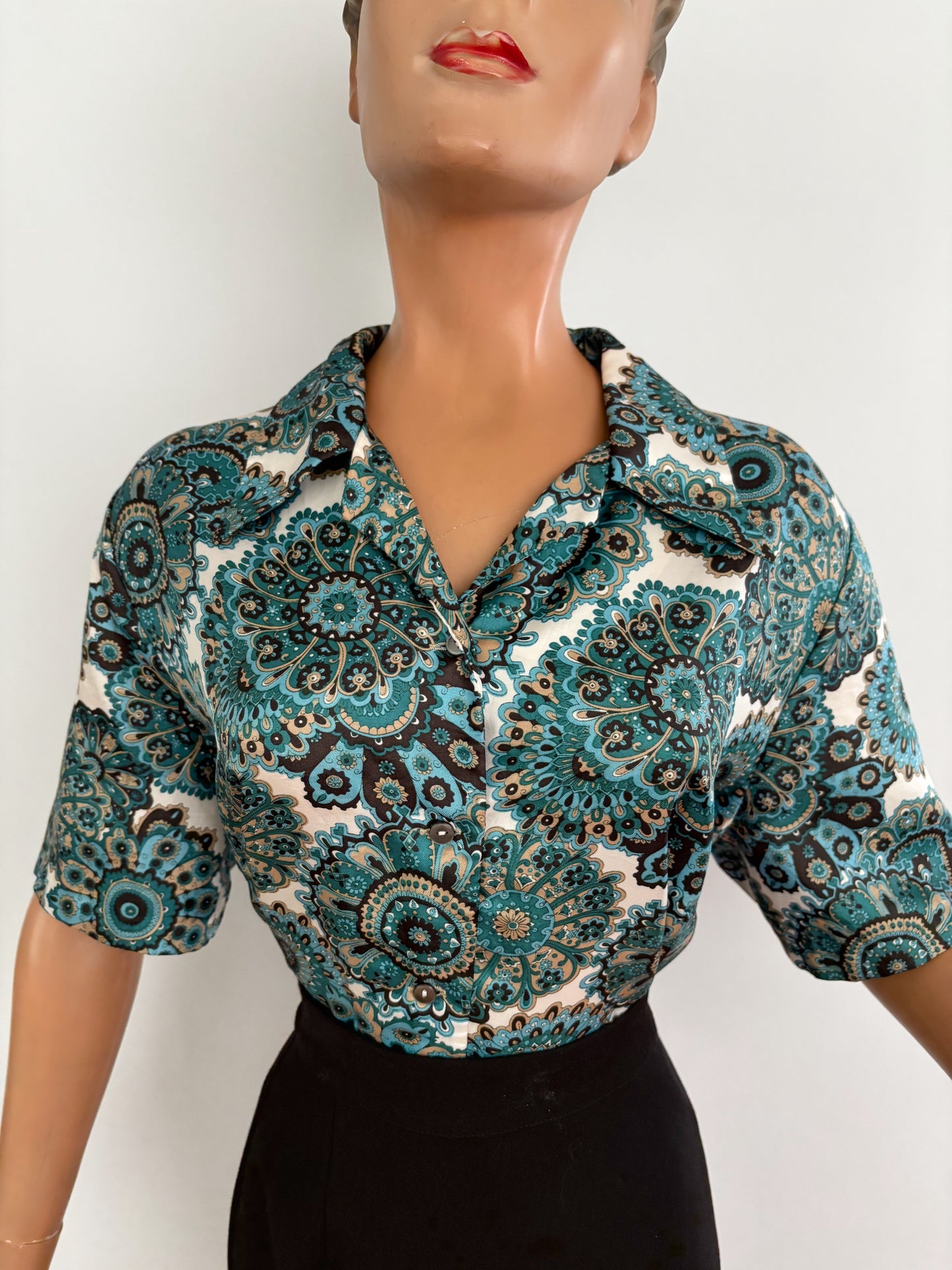 1960s Psychedelic Print Viscose Blouse | 4XL