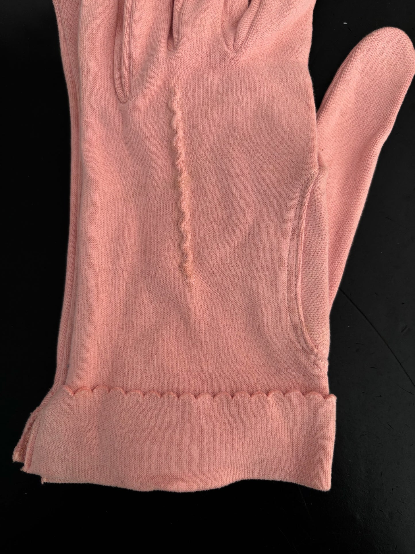 1950s Deadstock Blush Pink Cotton Gloves | Size 6