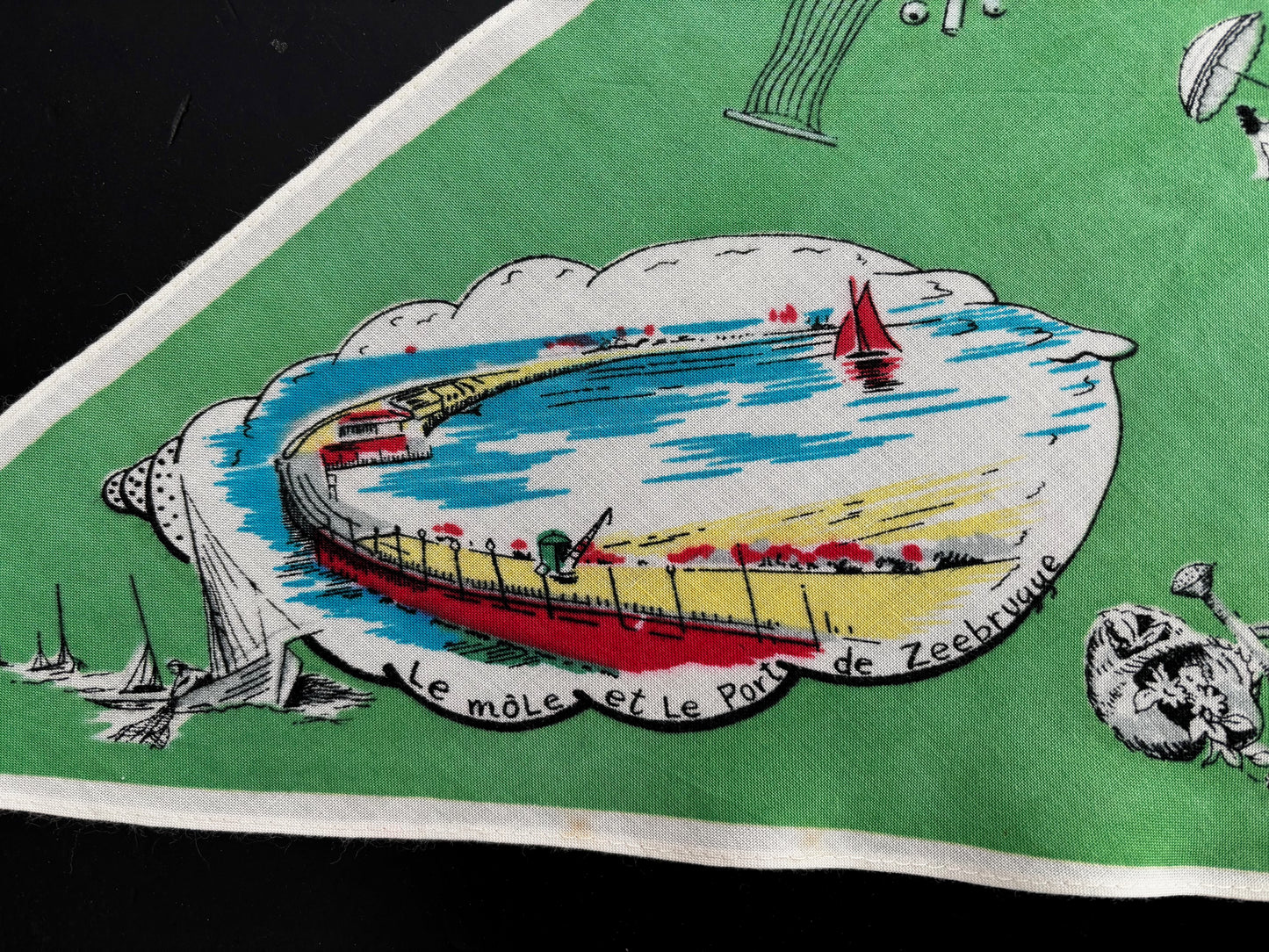 Vintage 1950s Belgium Seaside Triangular Tourist Scarf Green