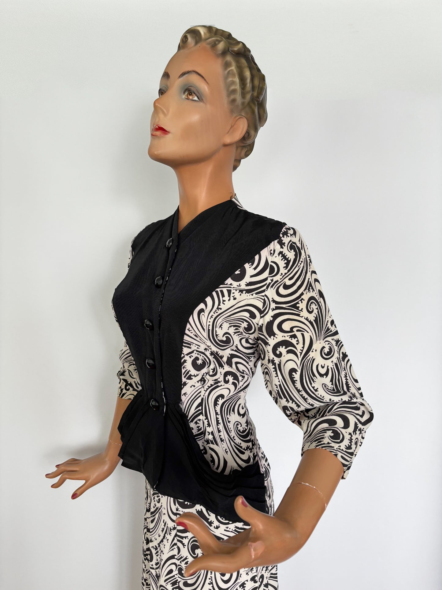 S | 1940s Black and White Paisley Print Two-Piece Suit