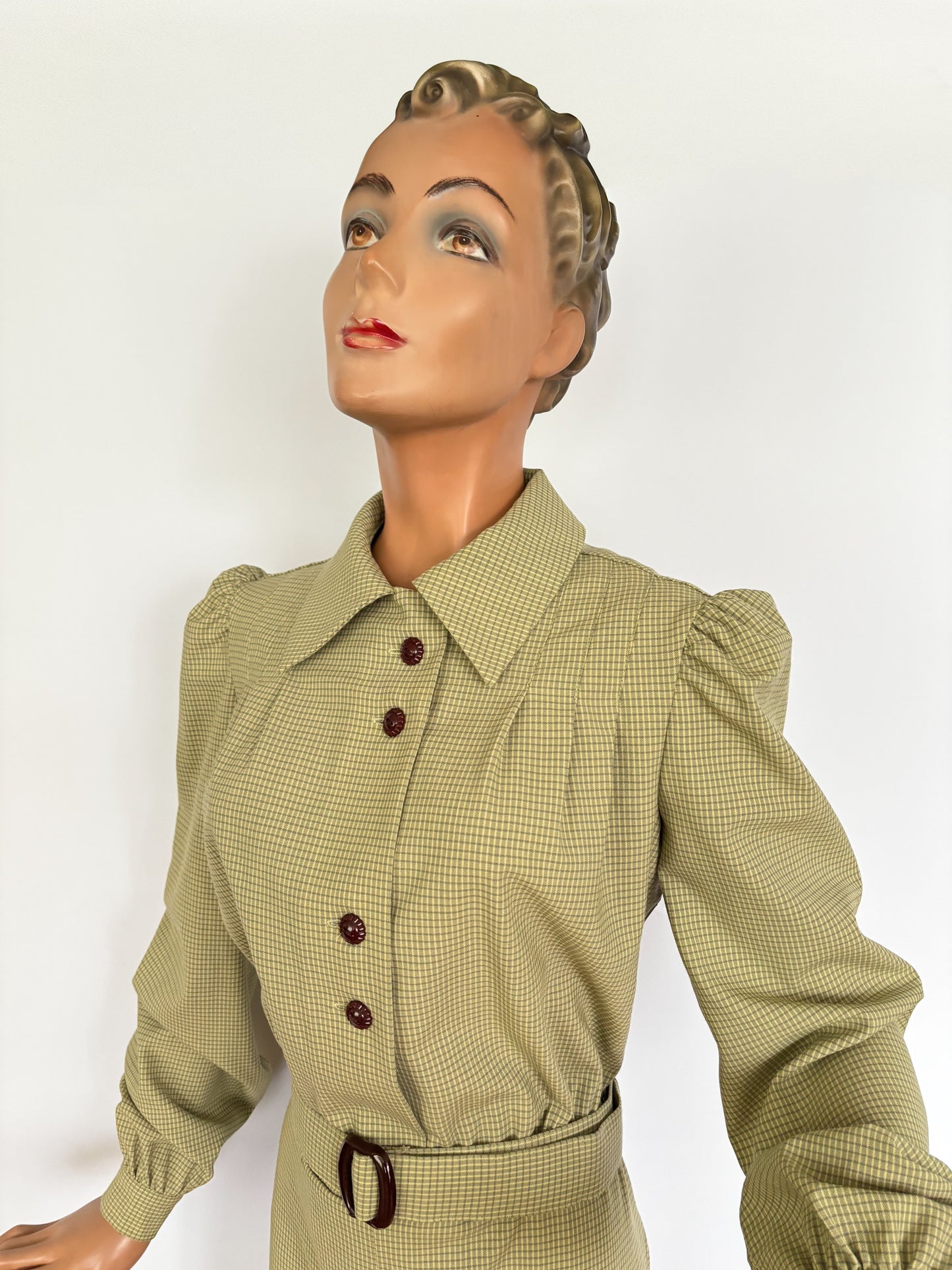 XL/XXL | 1940s Reproduction Dress In Vintage Wool