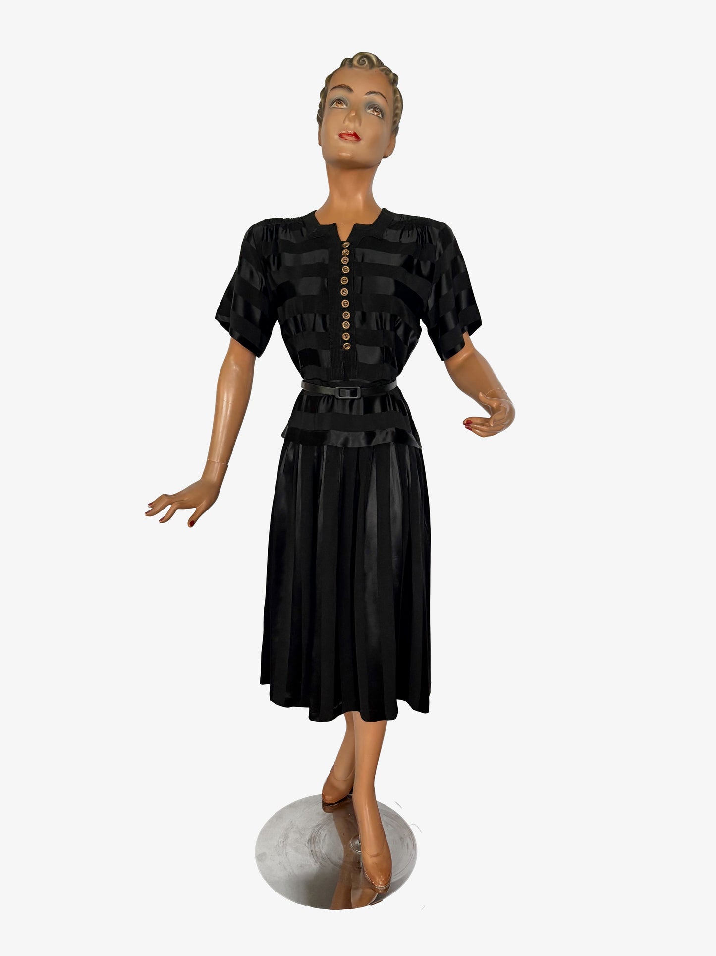 XL | 1940s/50s Black Satin Panel Dress Form Fit New York